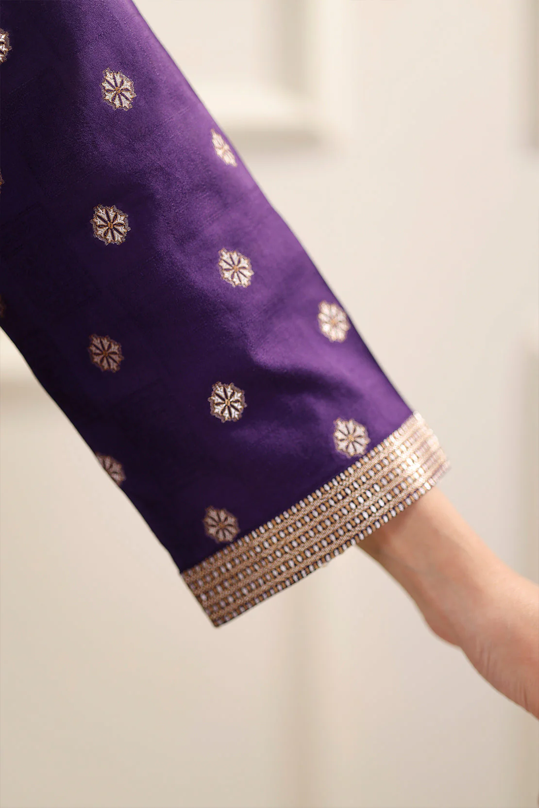 Cotton Jacquard Stitched 3 Piece - Image 8