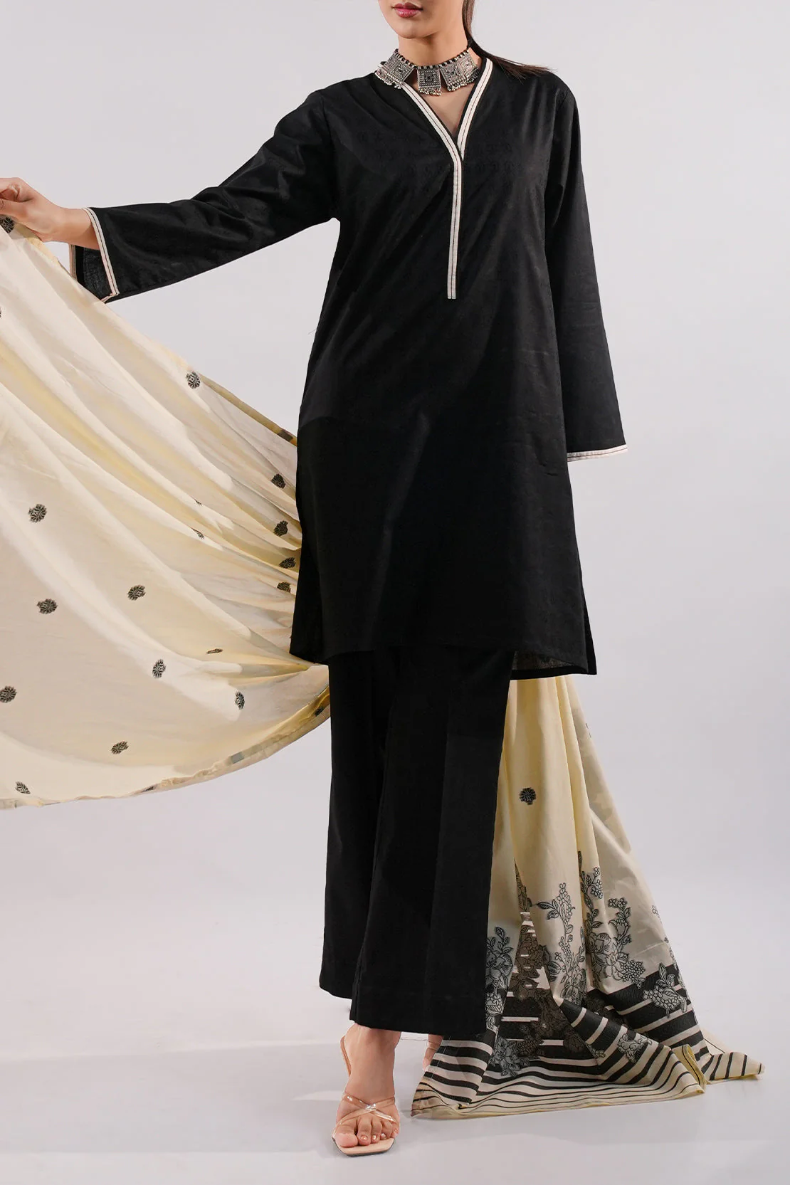 Cotton Jacquard Stitched 3 Piece - Image 4