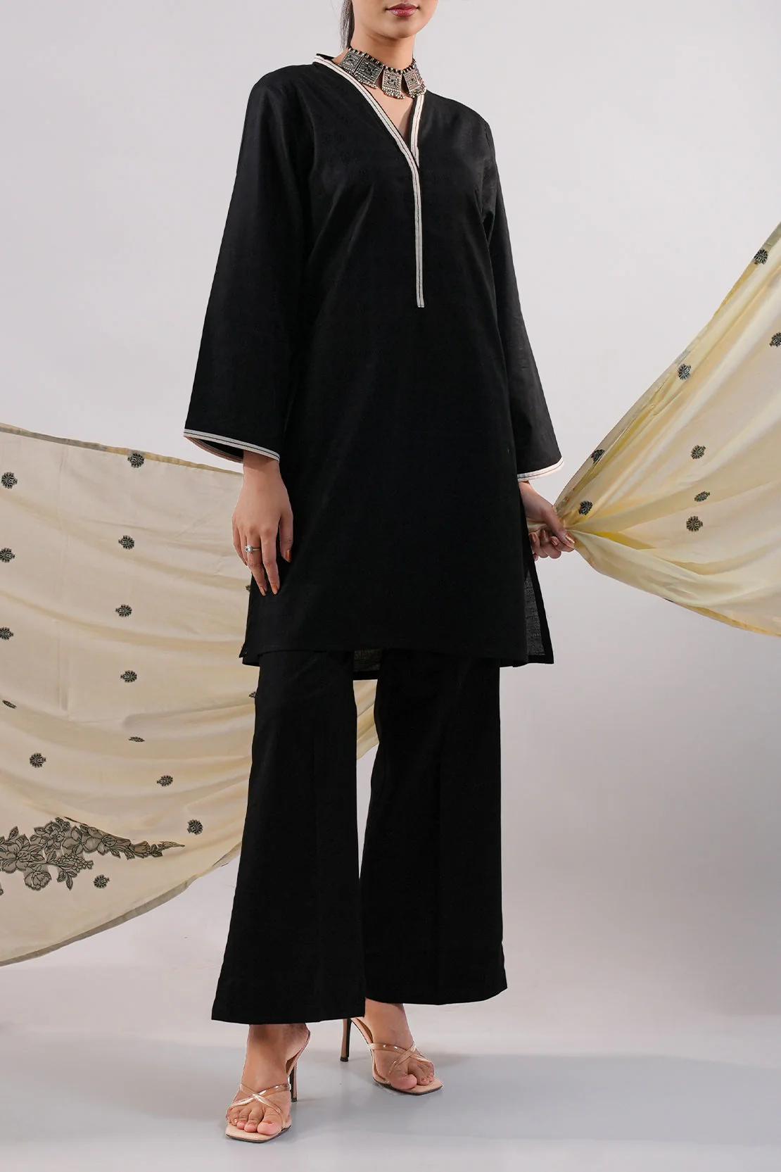 Cotton Jacquard Stitched 3 Piece - Image 5