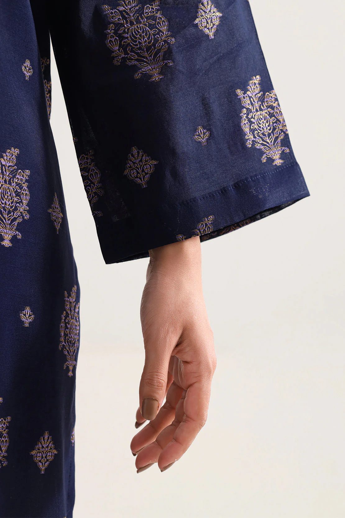 Cotton Jacquard Stitched 3 Piece - Image 5