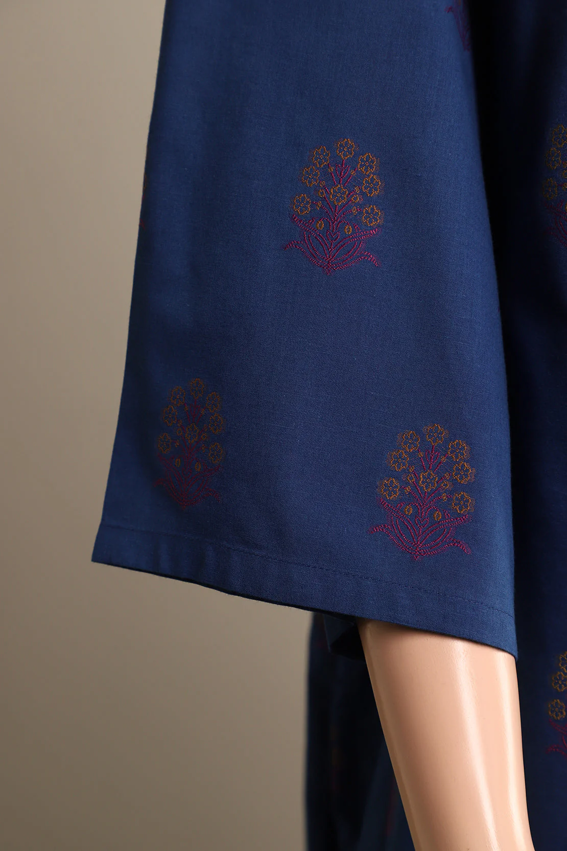 Embroidered Cotton Jacquard Stitched 2 Piece (Shirt/Trouser) - Image 4