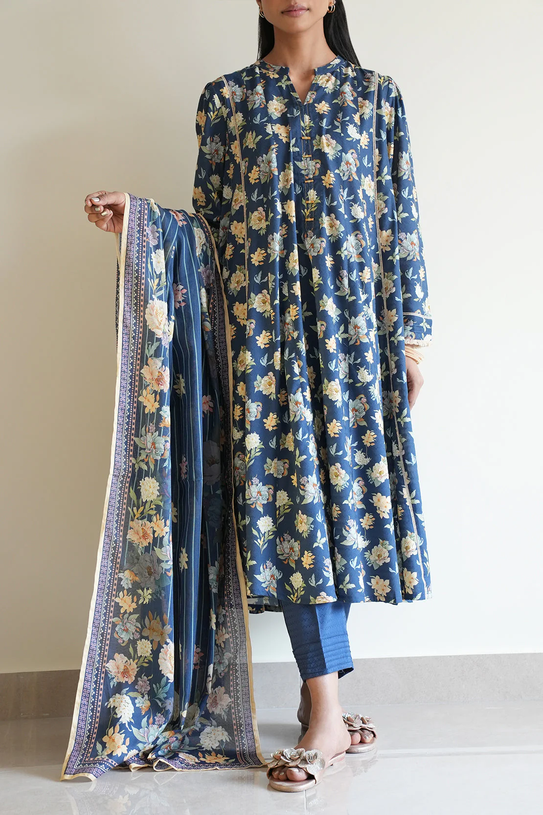 Embroidered Cotton Jacquard Stitched 3 Piece - Image 2