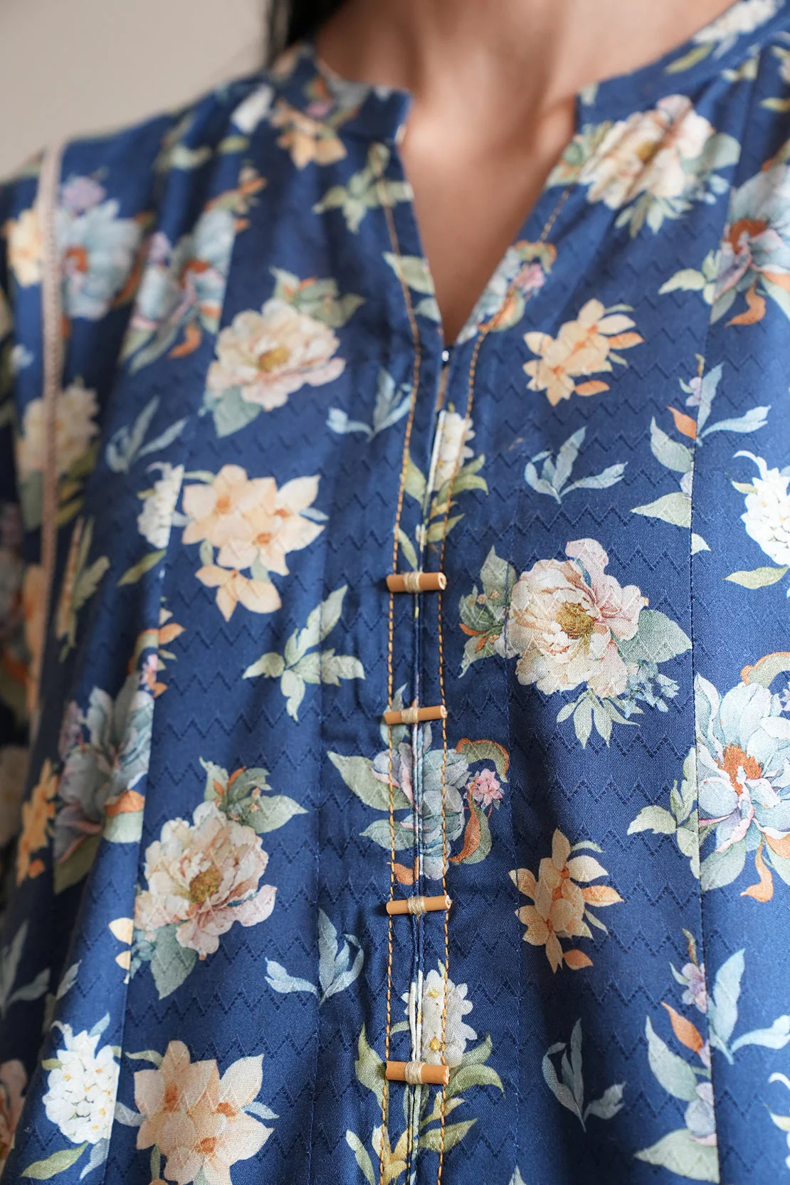 Embroidered Cotton Jacquard Stitched 3 Piece - Image 4