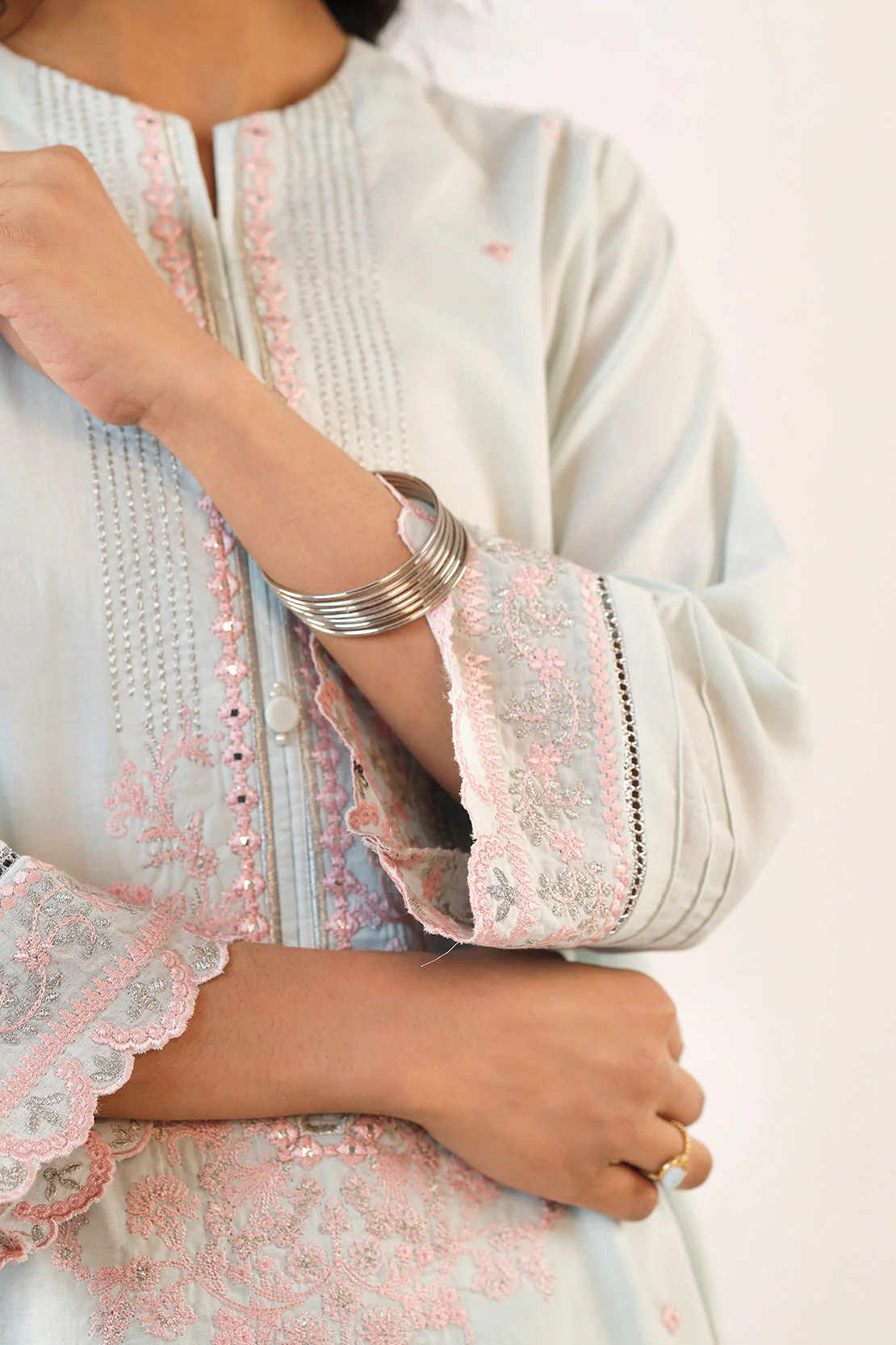 Embroidered Cotton Jacquard Stitched 3 Piece - Image 5