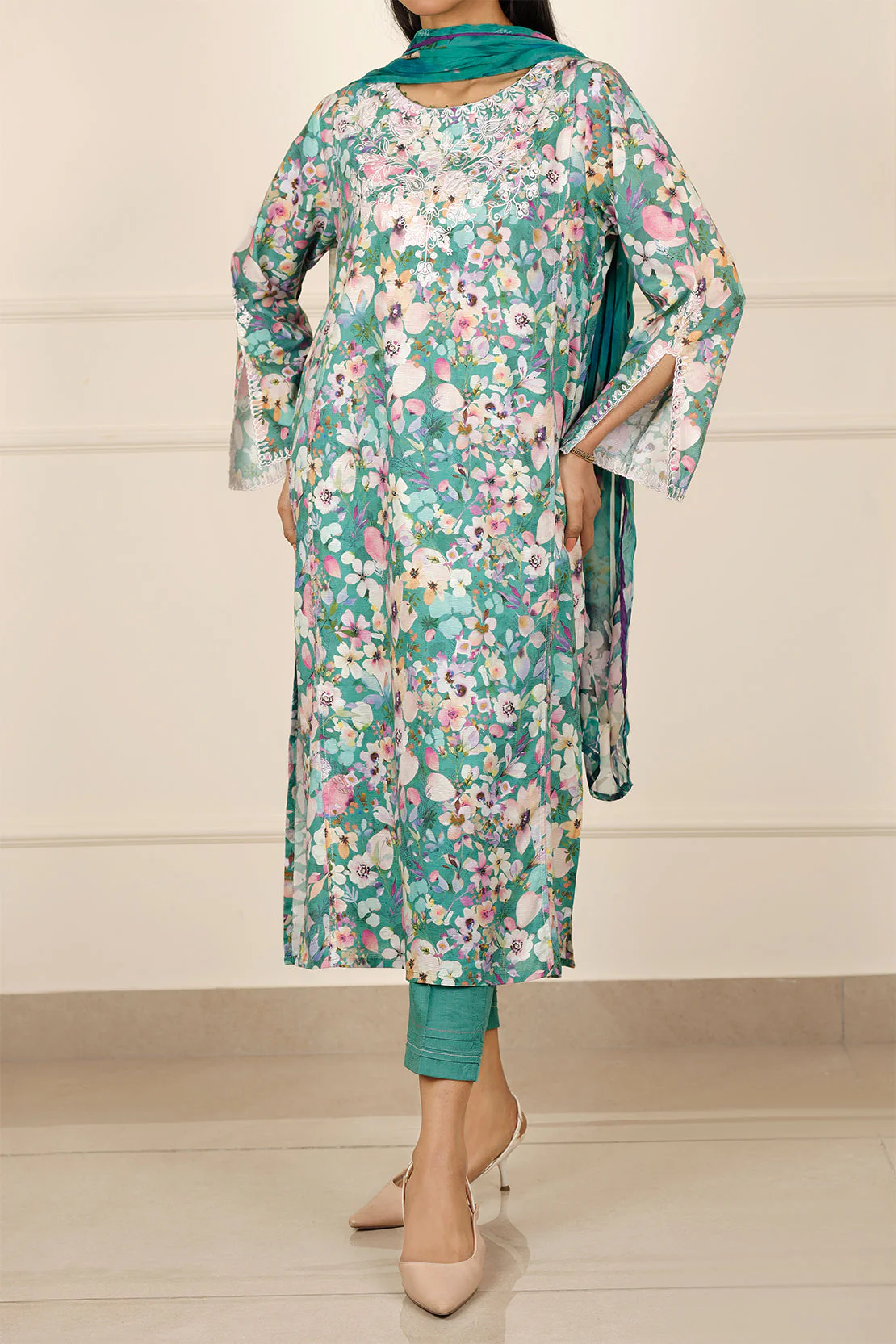 Embroidered Cotton Jacquard Stitched 3 Piece - Image 4