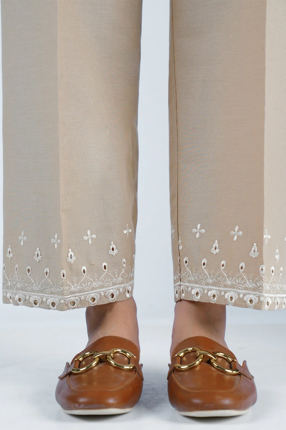 Embroidered Cotton Pant - Image 4