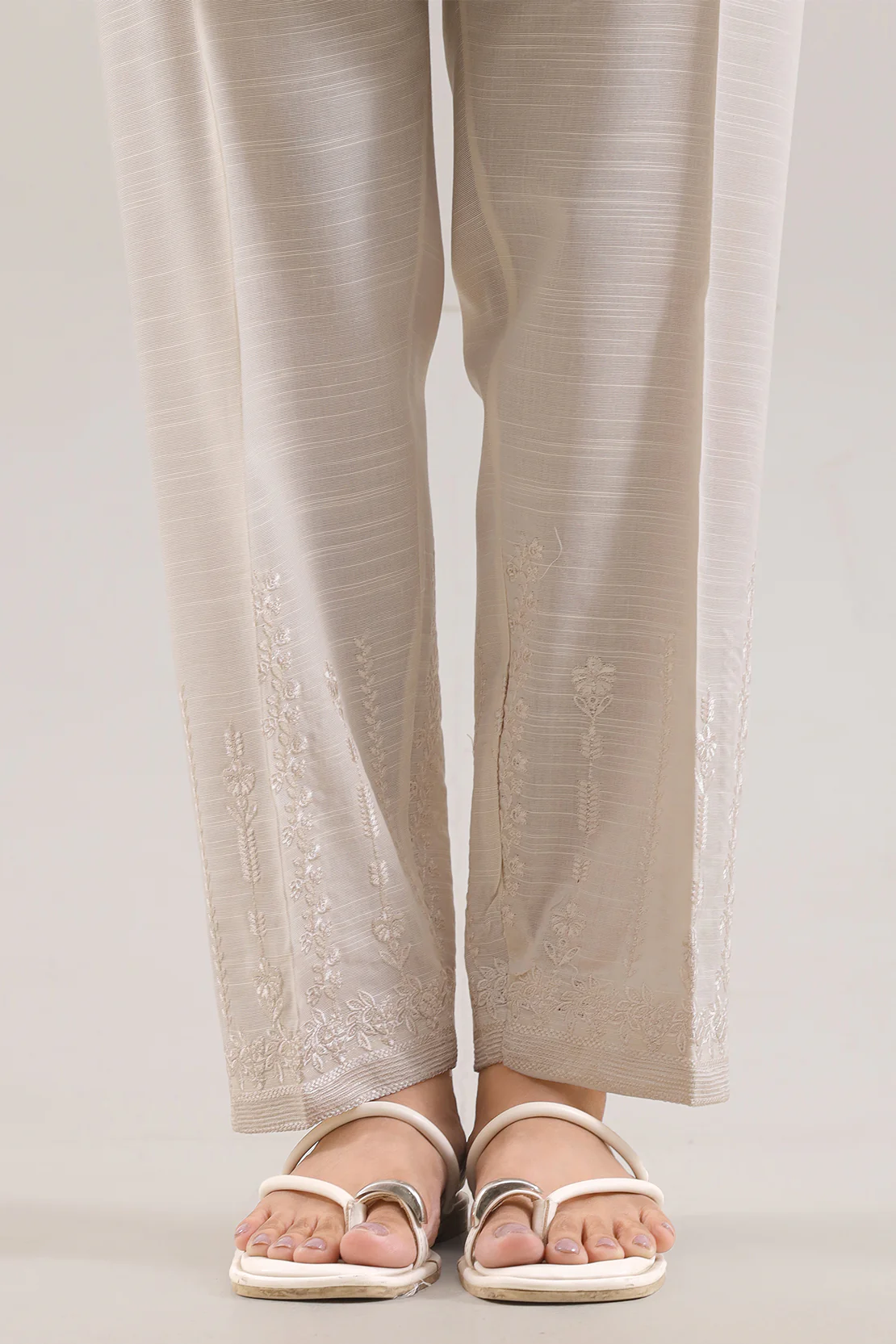 Embroidered Cotton Pant - Image 3