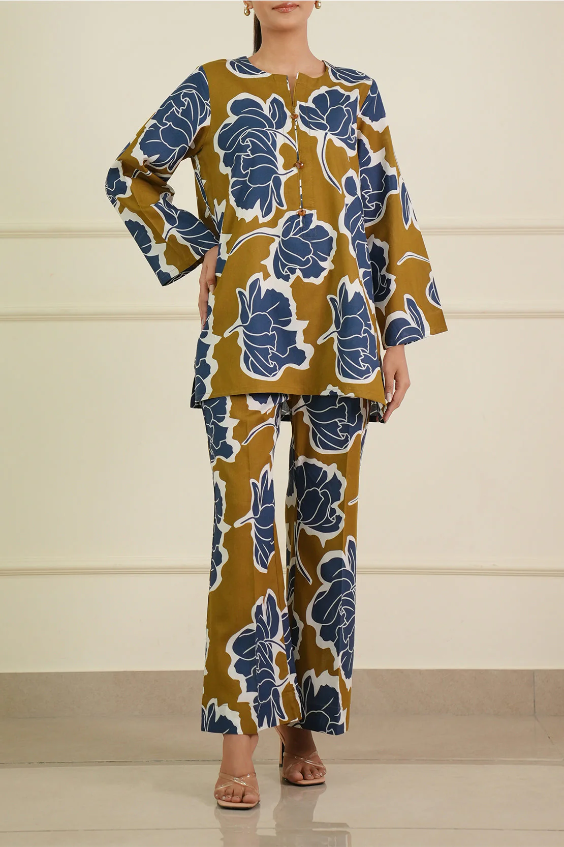 Jacquard Viscose Stitched 2 Piece (Shirt/Trouser) - Image 2