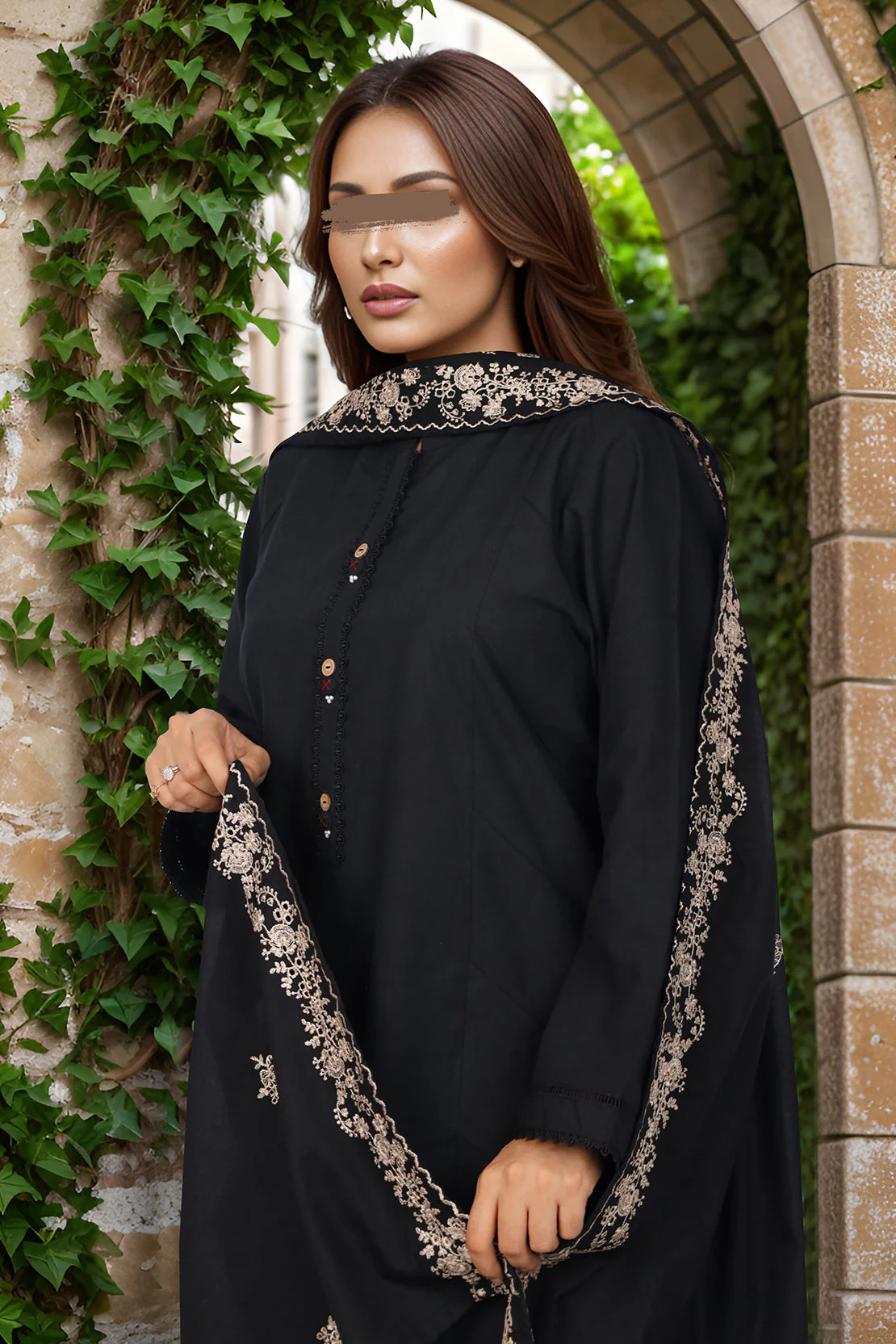 Embroidered Lawn Dupatta - Image 4