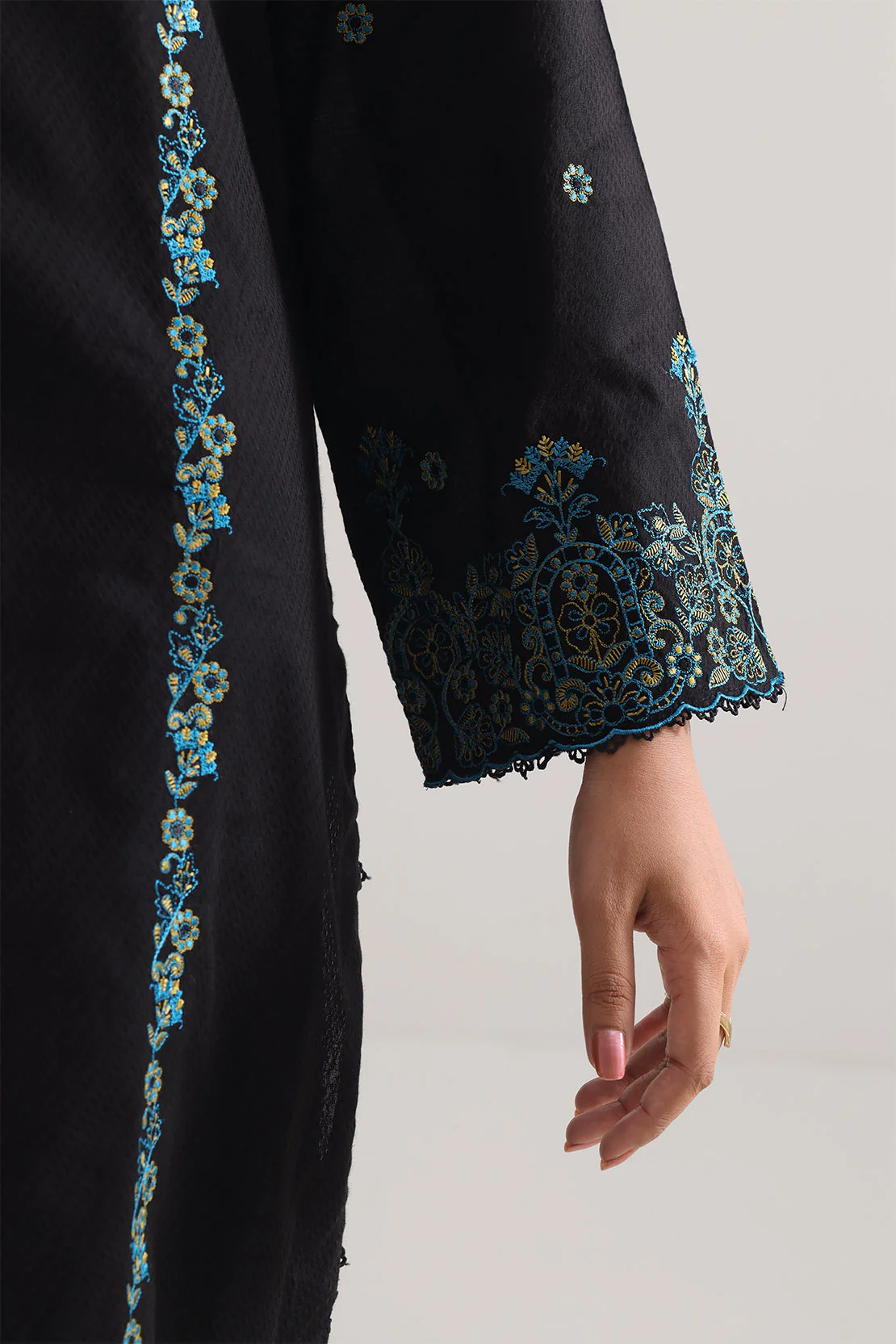 Luxury Pret Cotton Jacquard Stitched Shirt - Image 4