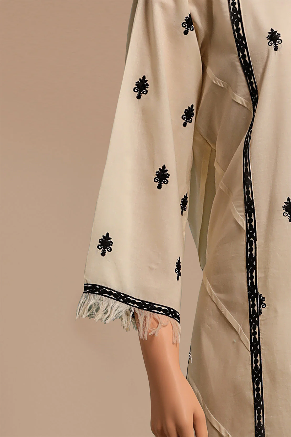 Luxury Pret Emb Cambric Stitched 3 Piece - Image 3