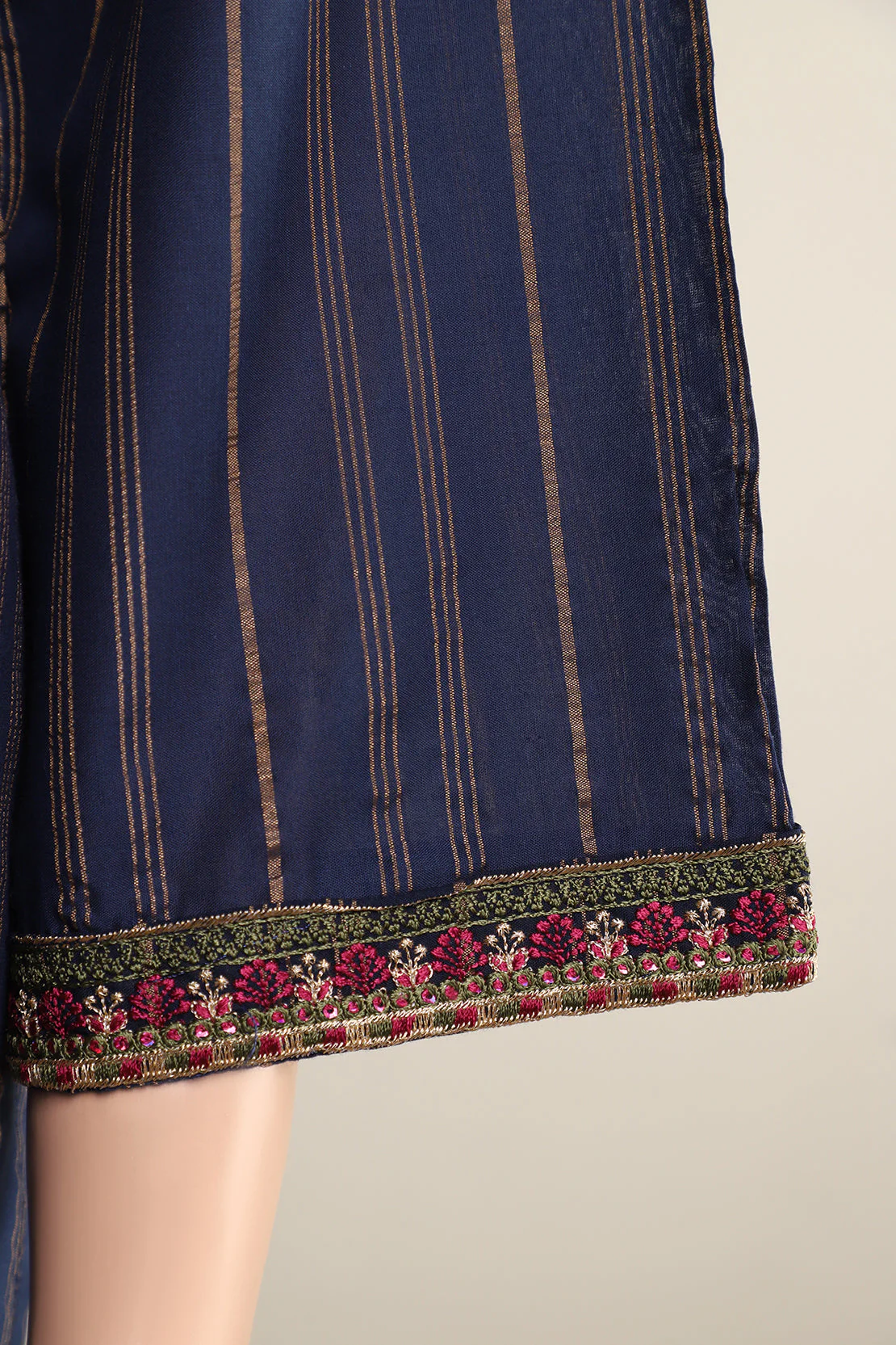 Luxury Pret Emb Lawn Stitched Shirt - Image 4