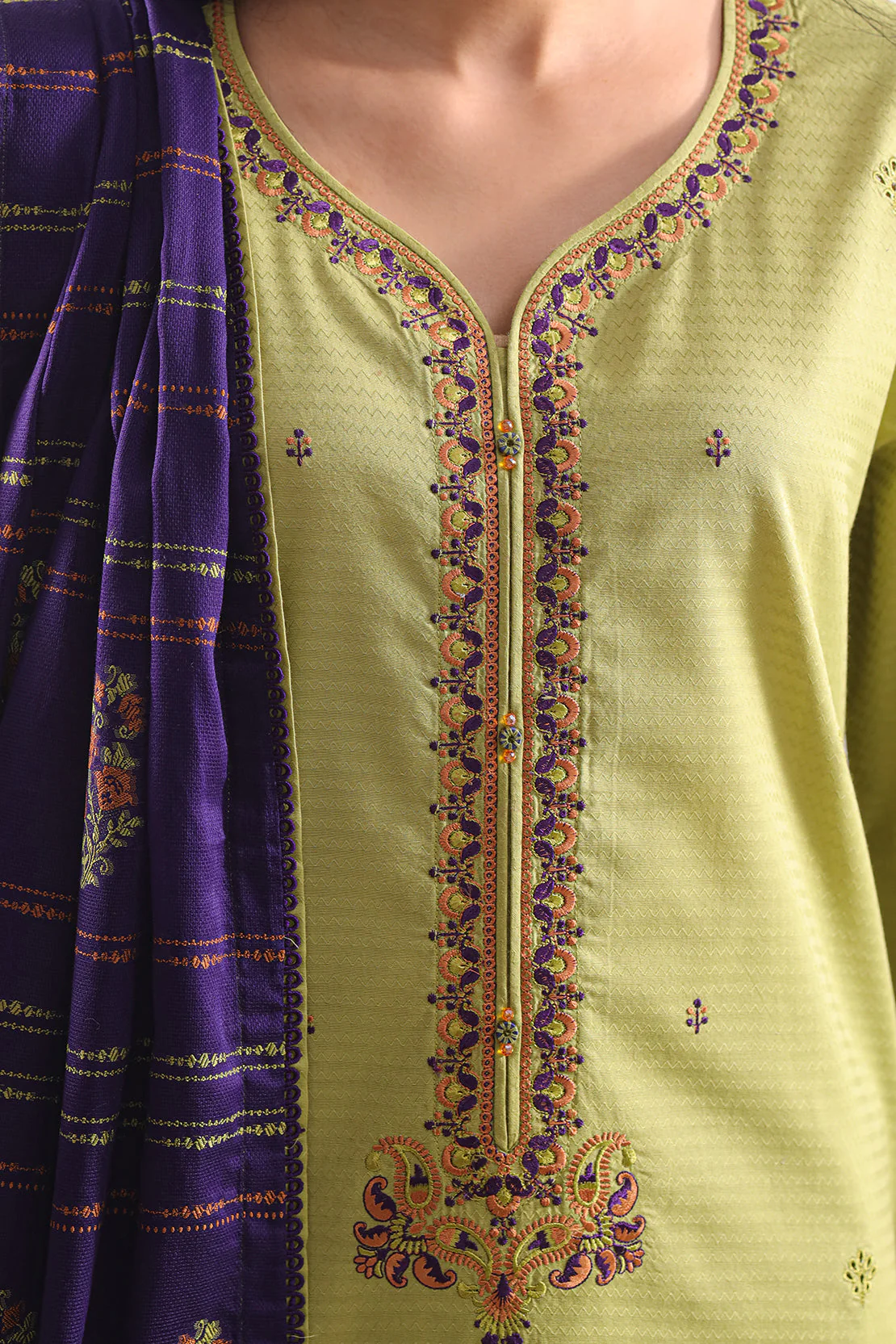 Luxury Pret Embroidered Cotton Jacquard Stitched 3 Piece - Image 3