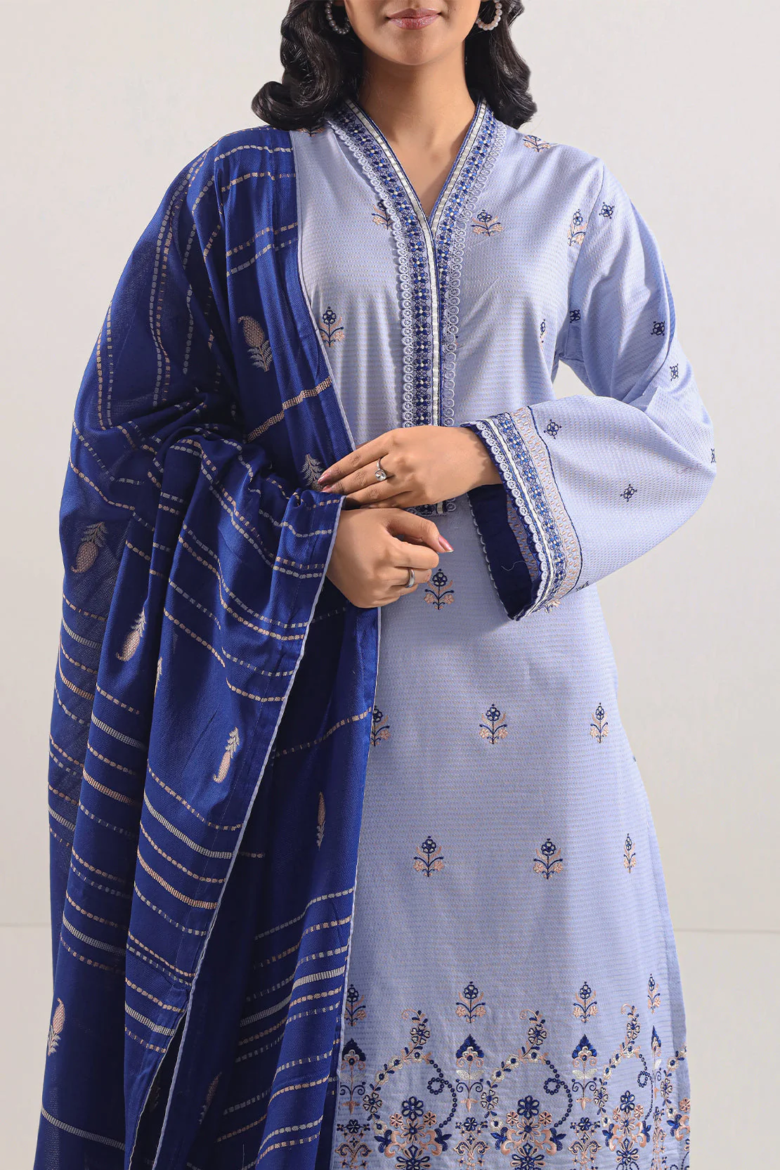 Luxury Pret Embroidered Cotton Jacquard Stitched 3 Piece - Image 2
