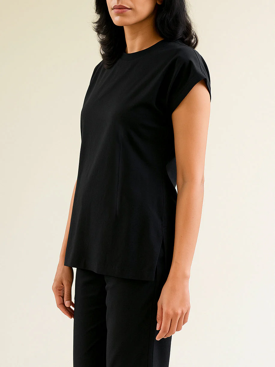 Minimal Fitted Knit Top - Image 4