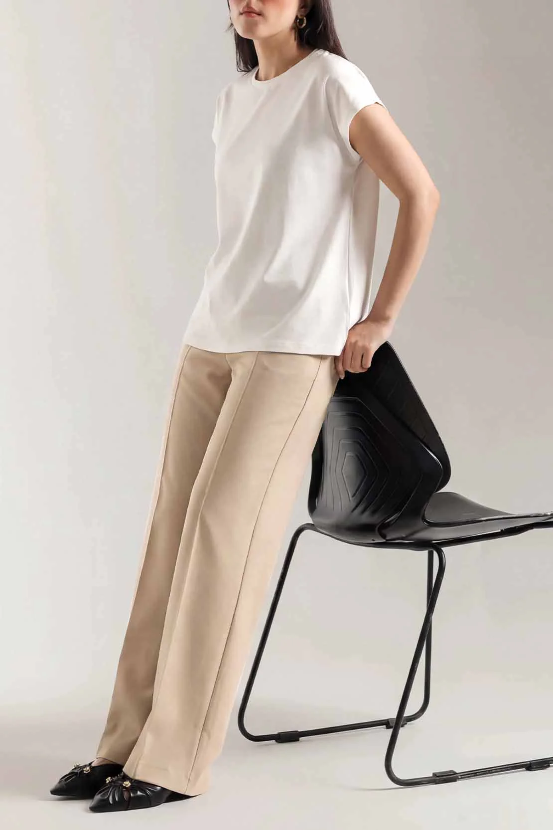 Minimal Fitted Knit Top