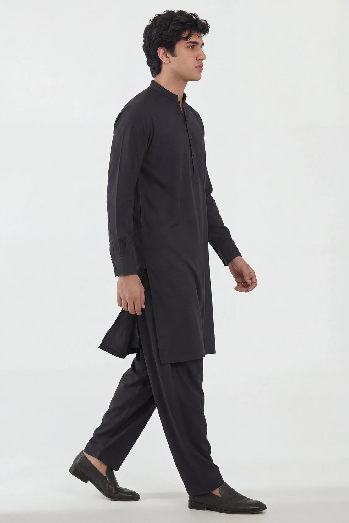 Premium Blended Wear Stitched Suit - Image 2