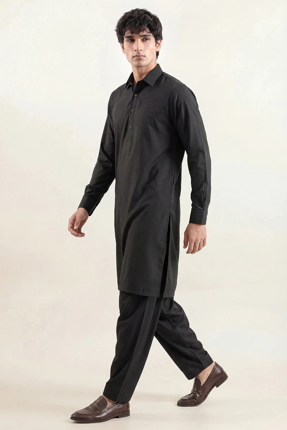 Premium Blended Wear Stitched Suit