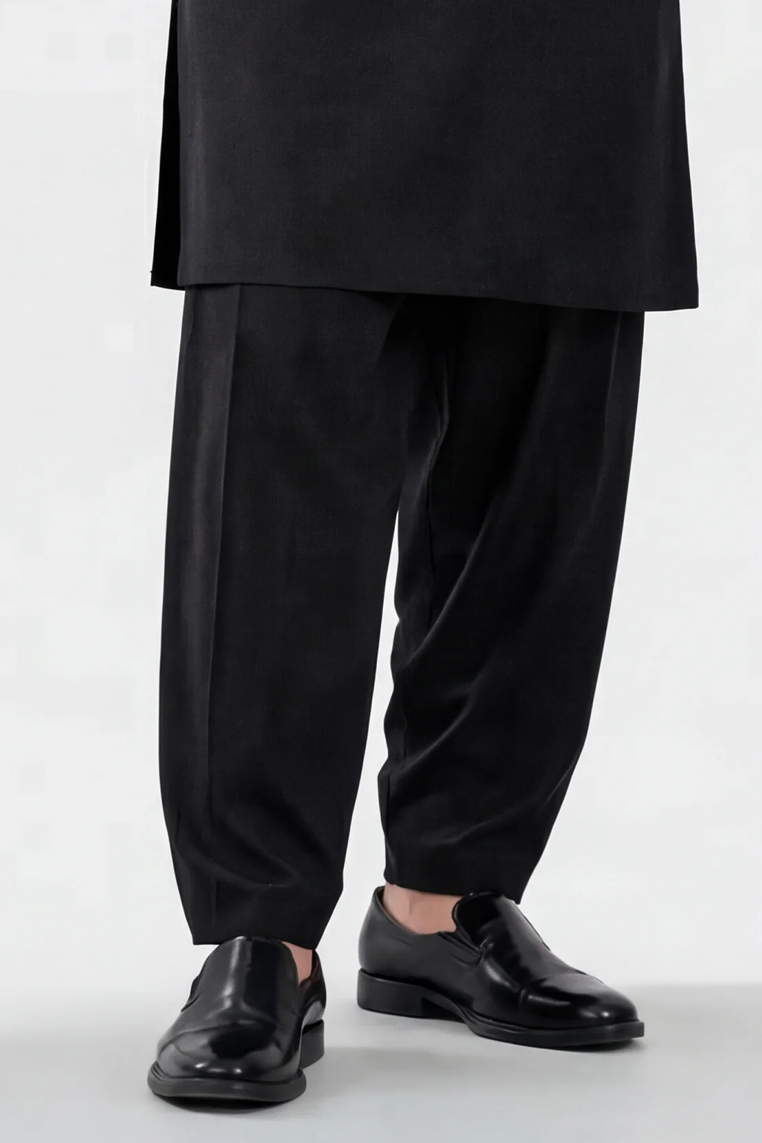 Premium Blended Wear Stitched Suit - Image 4
