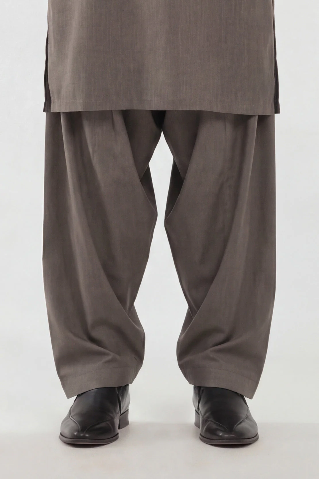 Premium Blended Wear Stitched Suit - Image 3
