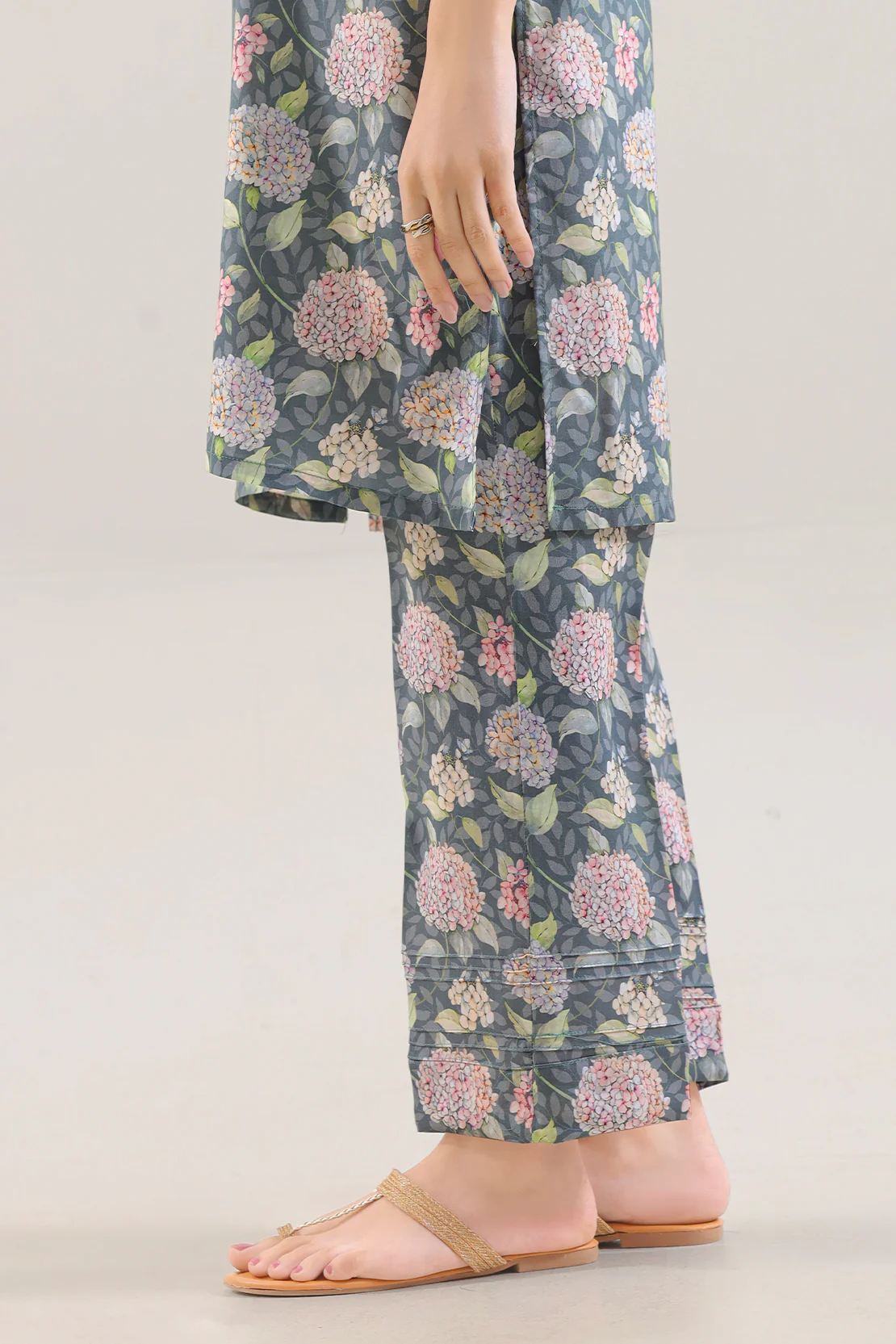 Printed Arabic Lawn Stitched 2 Piece (Shirt/Trouser) - Image 6