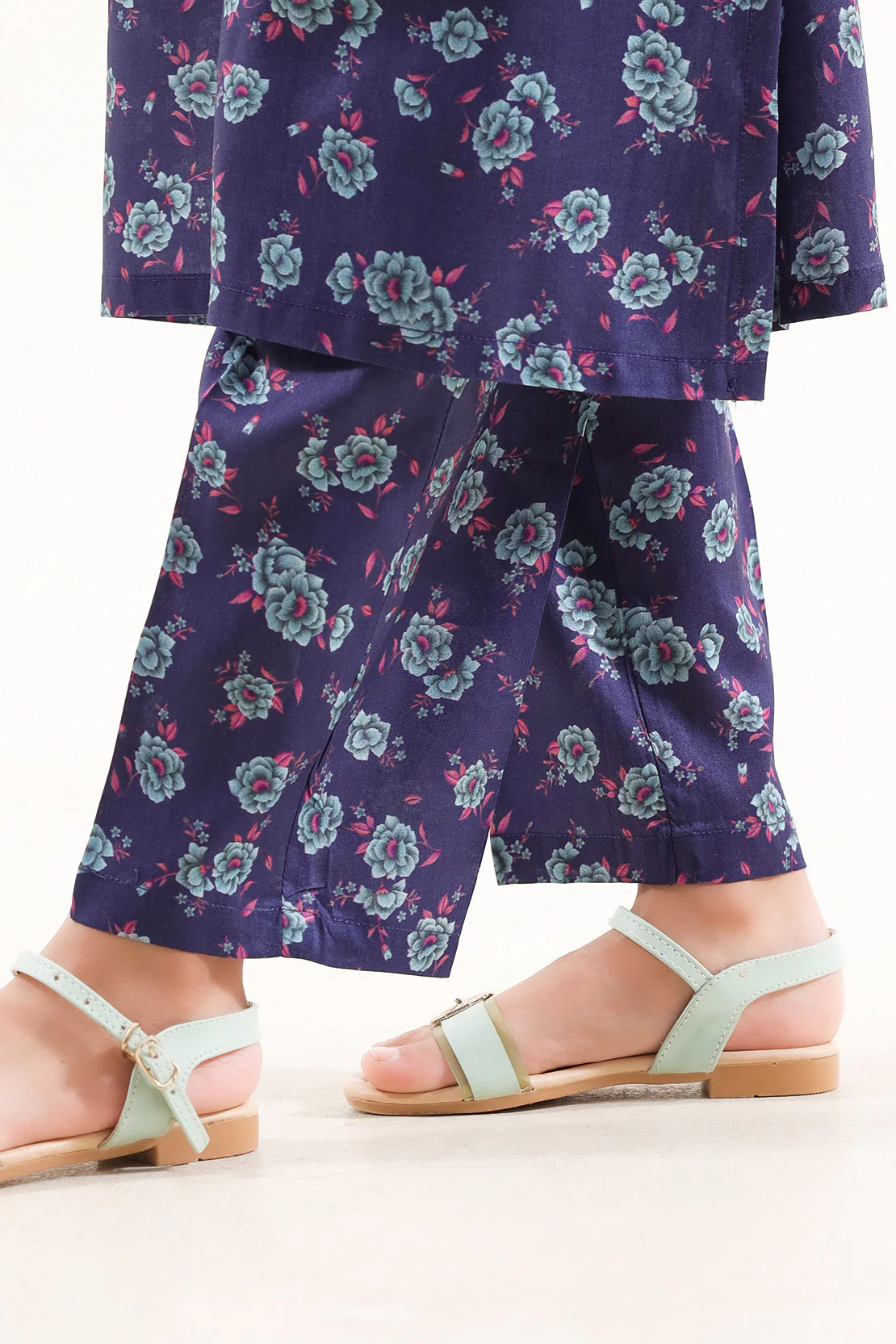 Printed Arabic Lawn Stitched 2 Piece (Shirt/Trouser) For Kids - Image 5