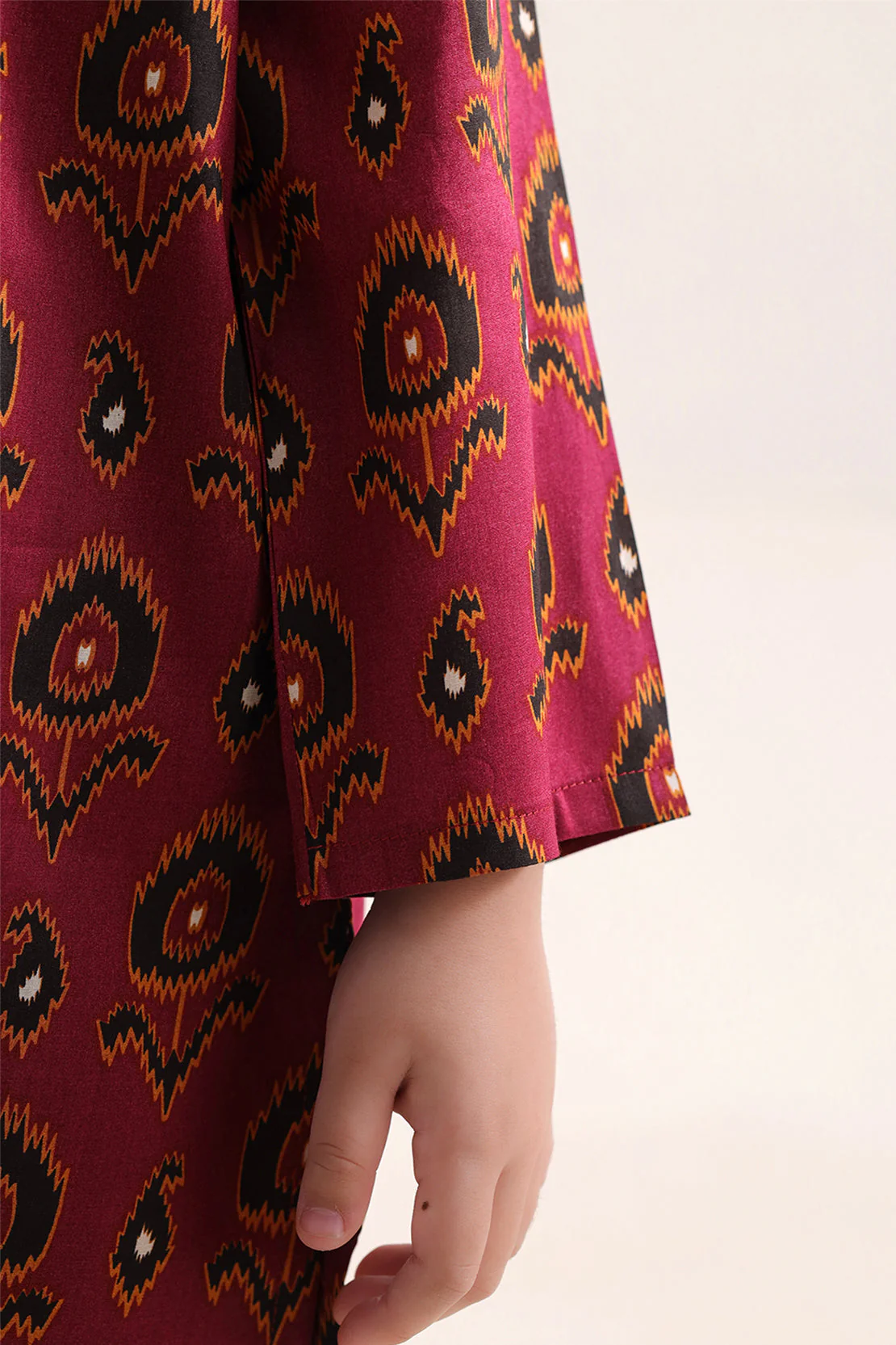 Printed Arabic Lawn Stitched 2 Piece (Shirt/Trouser) For Kids - Image 6