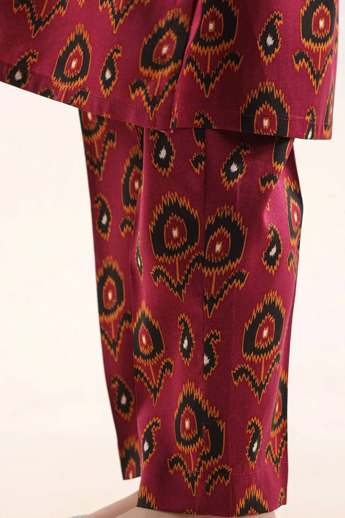 Printed Arabic Lawn Stitched 2 Piece (Shirt/Trouser) For Kids - Image 7