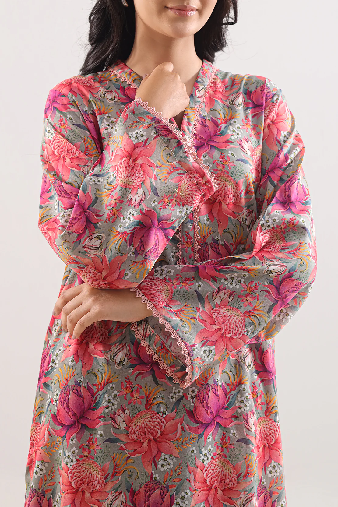 Printed Arabic Lawn Stitched 2 Piece (Shirt/Trouser) - Image 3