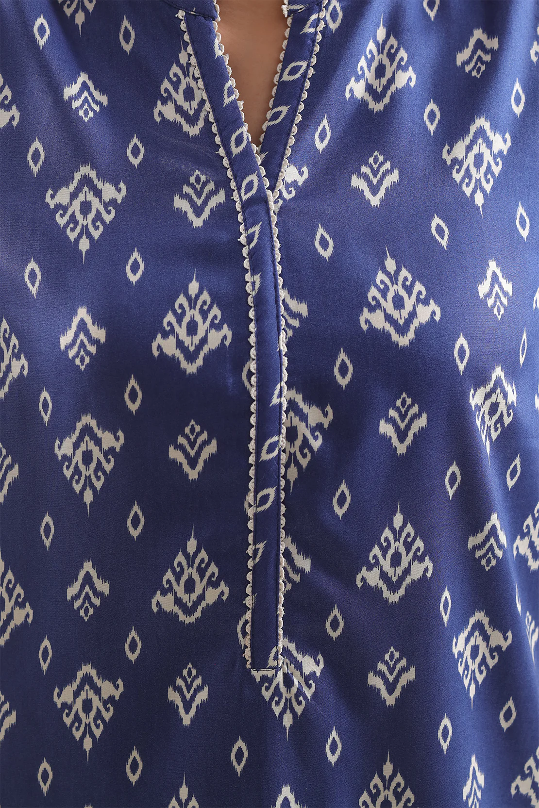 Printed Arabic Lawn Stitched 2 Piece (Shirt/Trouser) - Image 3