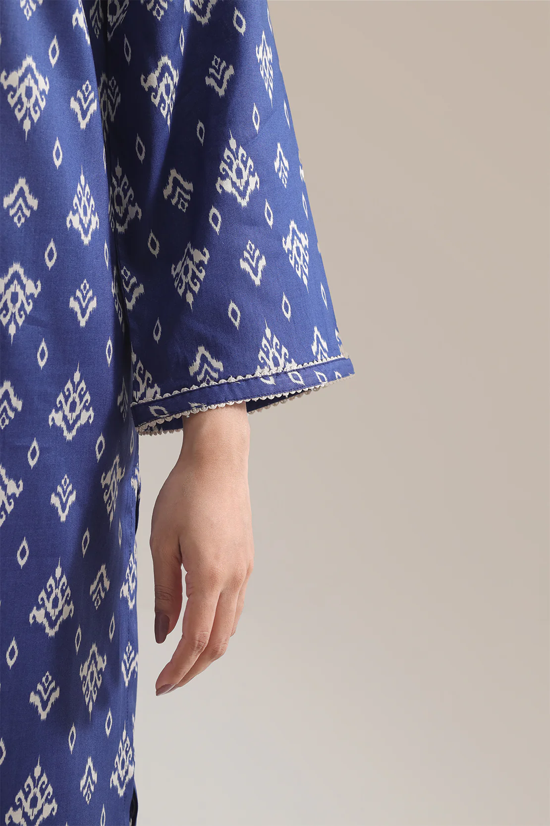Printed Arabic Lawn Stitched 2 Piece (Shirt/Trouser) - Image 4