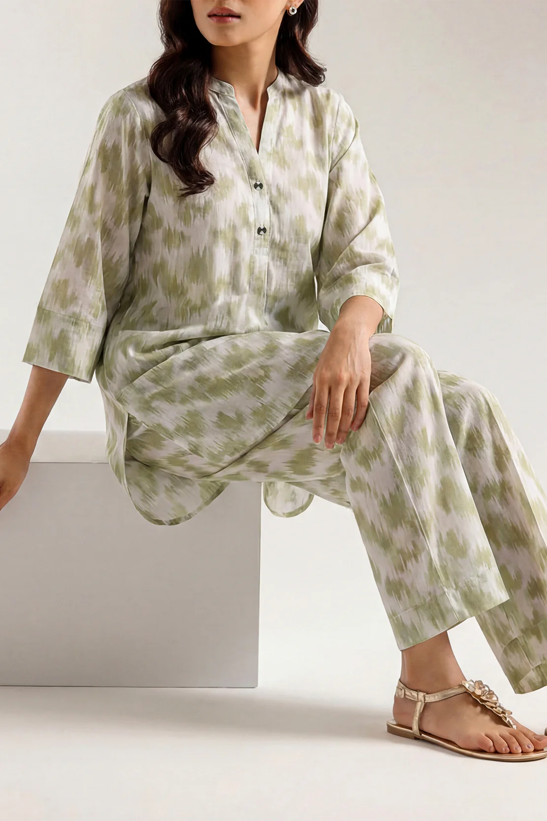 Printed Arabic Lawn Stitched 2 Piece (Shirt/Trouser)