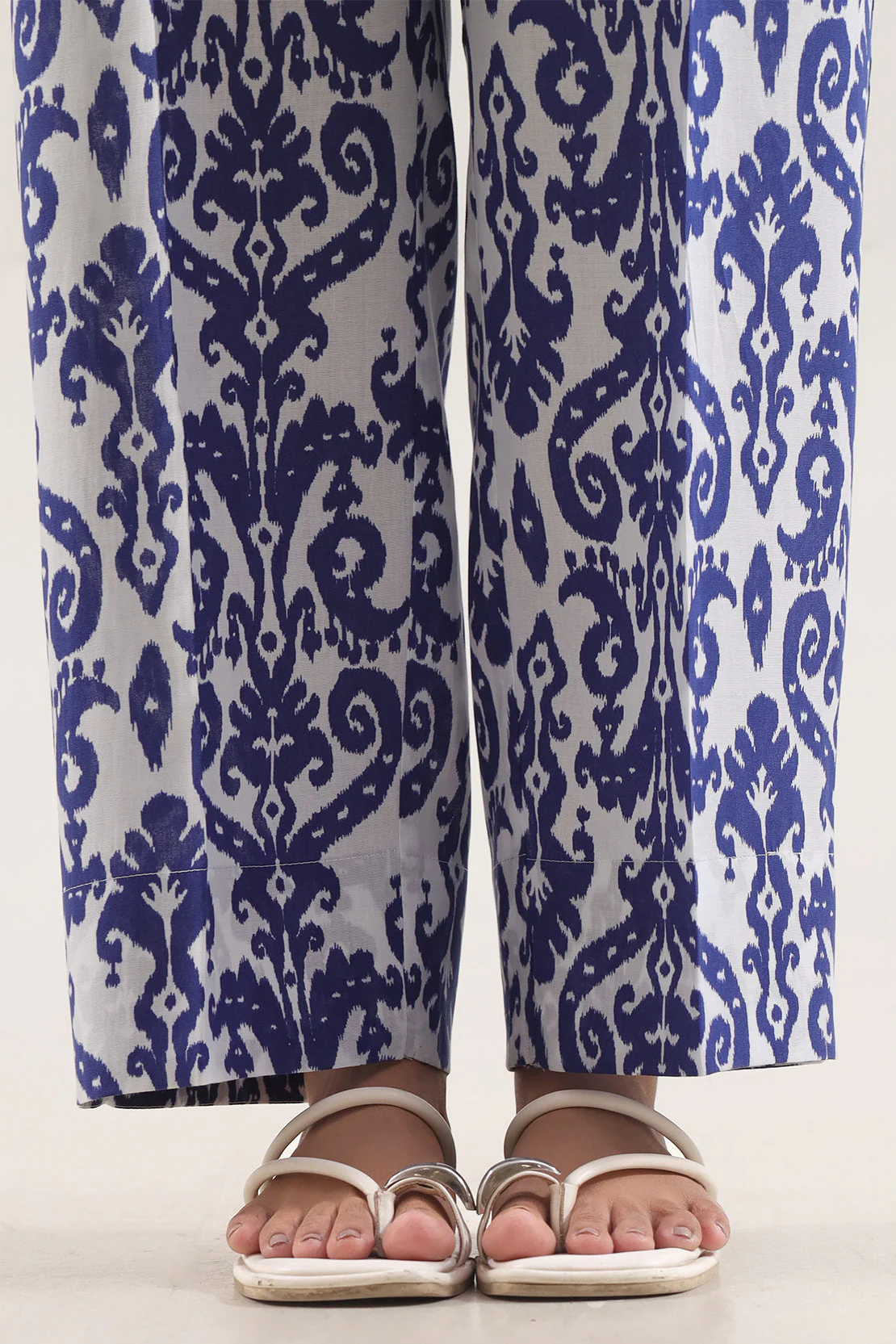 Printed Arabic Lawn Stitched 2 Piece (Shirt/Trouser) - Image 5