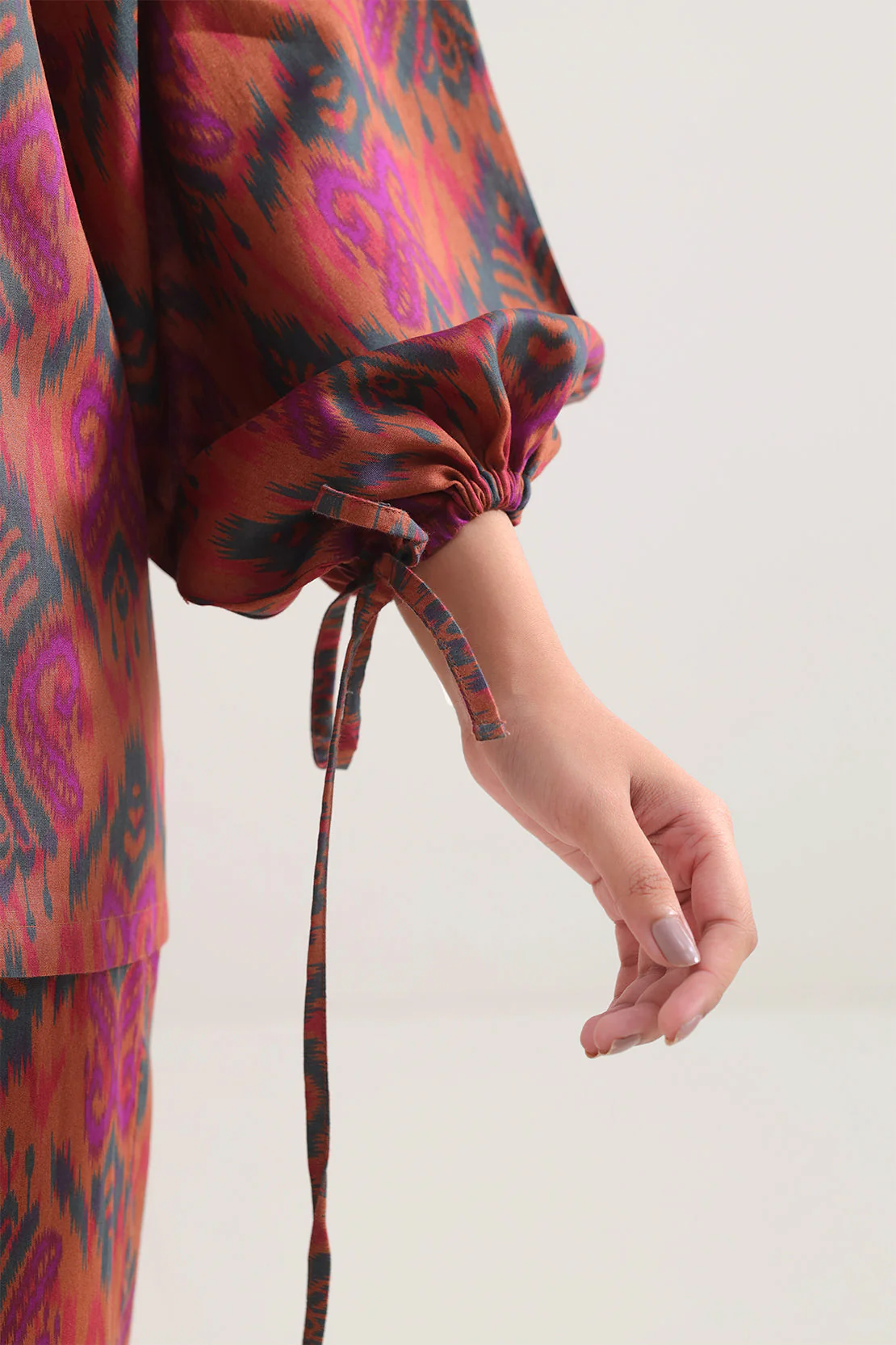 Printed Arabic Lawn Stitched 2 Piece (Shirt/Trouser) - Image 4