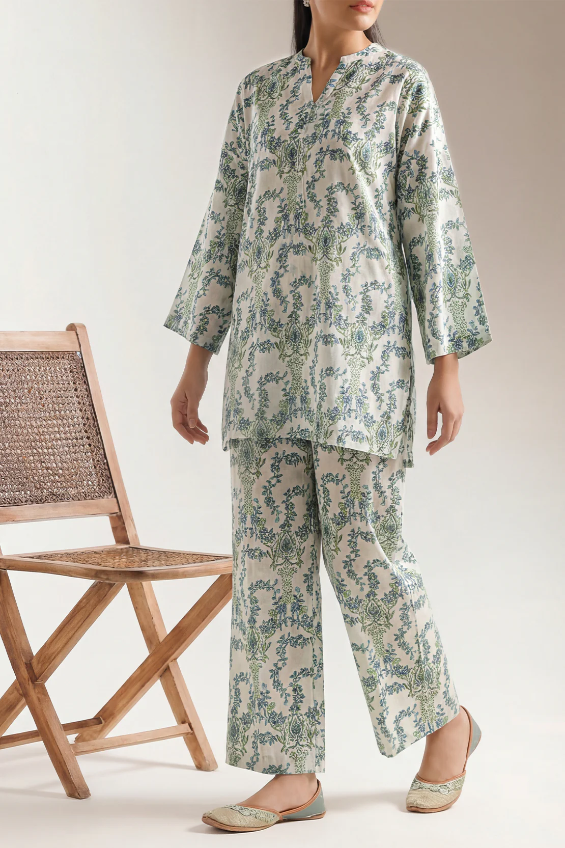 Printed Arabic Lawn Stitched 2 Piece (Shirt/Trouser)