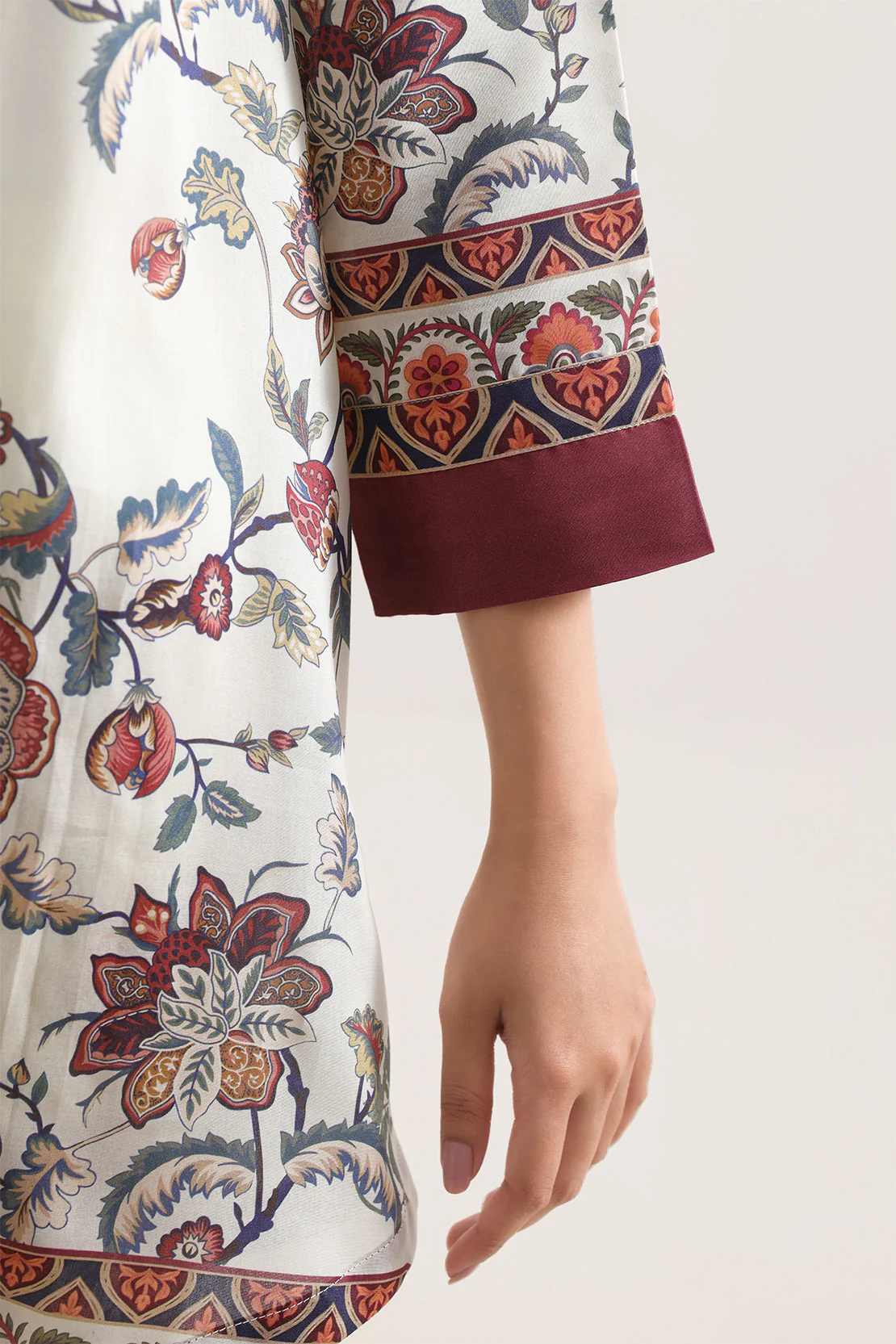 Printed Arabic Lawn Stitched 2 Piece (Shirt/Trouser) - Image 4