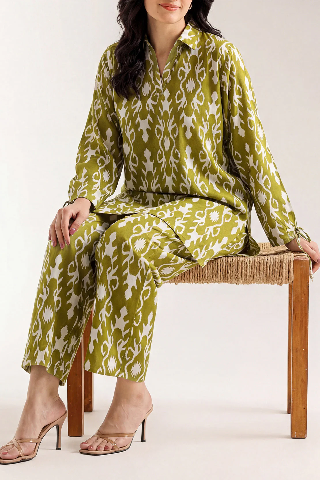 Printed Arabic Lawn Stitched 2 Piece (Shirt/Trouser)