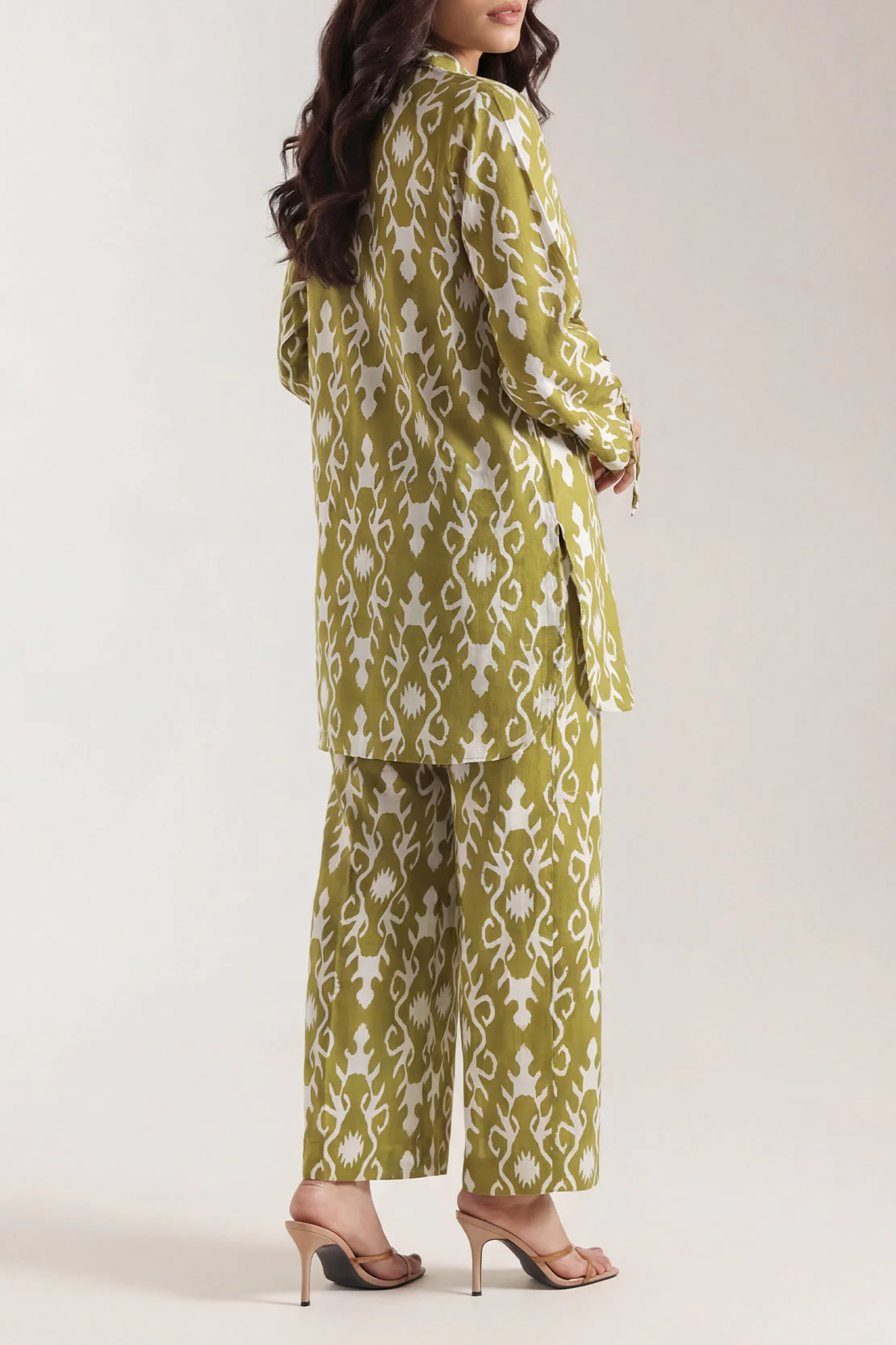 Printed Arabic Lawn Stitched 2 Piece (Shirt/Trouser) - Image 3