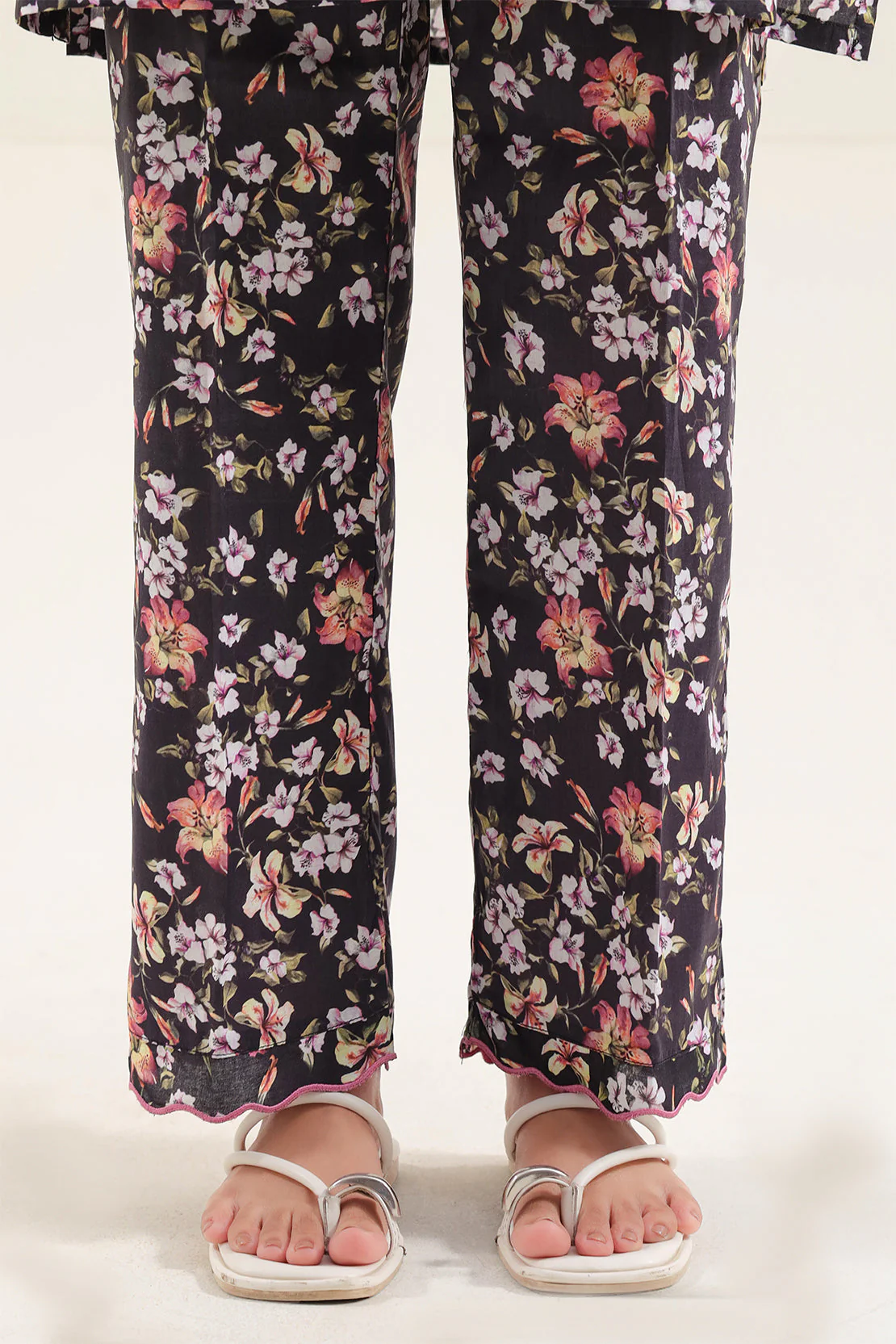 Printed Arabic Lawn Stitched 2 Piece (Shirt/Trouser) - Image 5