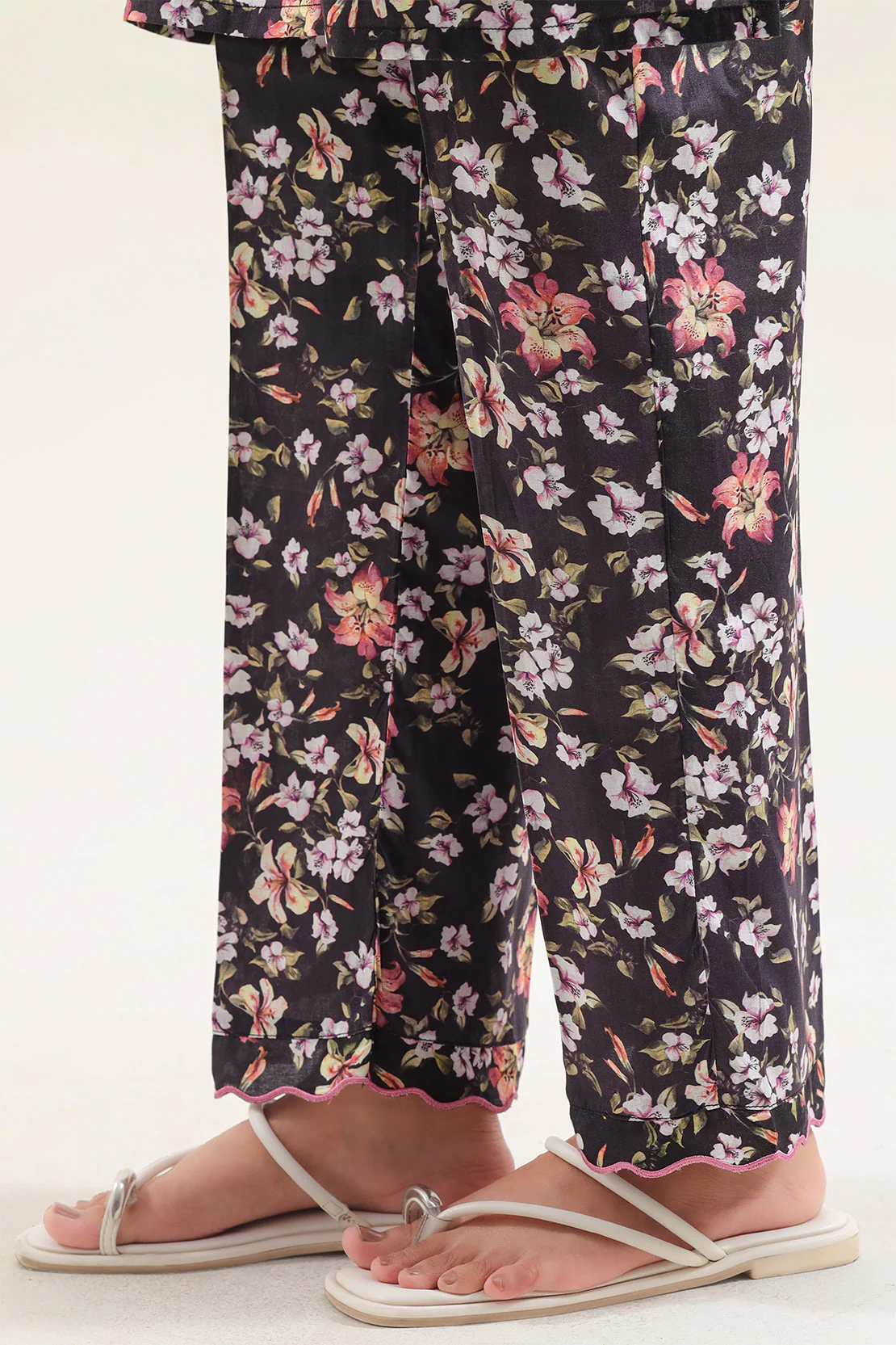 Printed Arabic Lawn Stitched 2 Piece (Shirt/Trouser) - Image 6