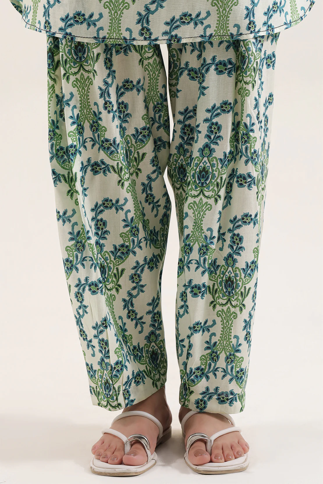 Printed Arabic Lawn Stitched 2 Piece (Shirt/Trouser) - Image 5