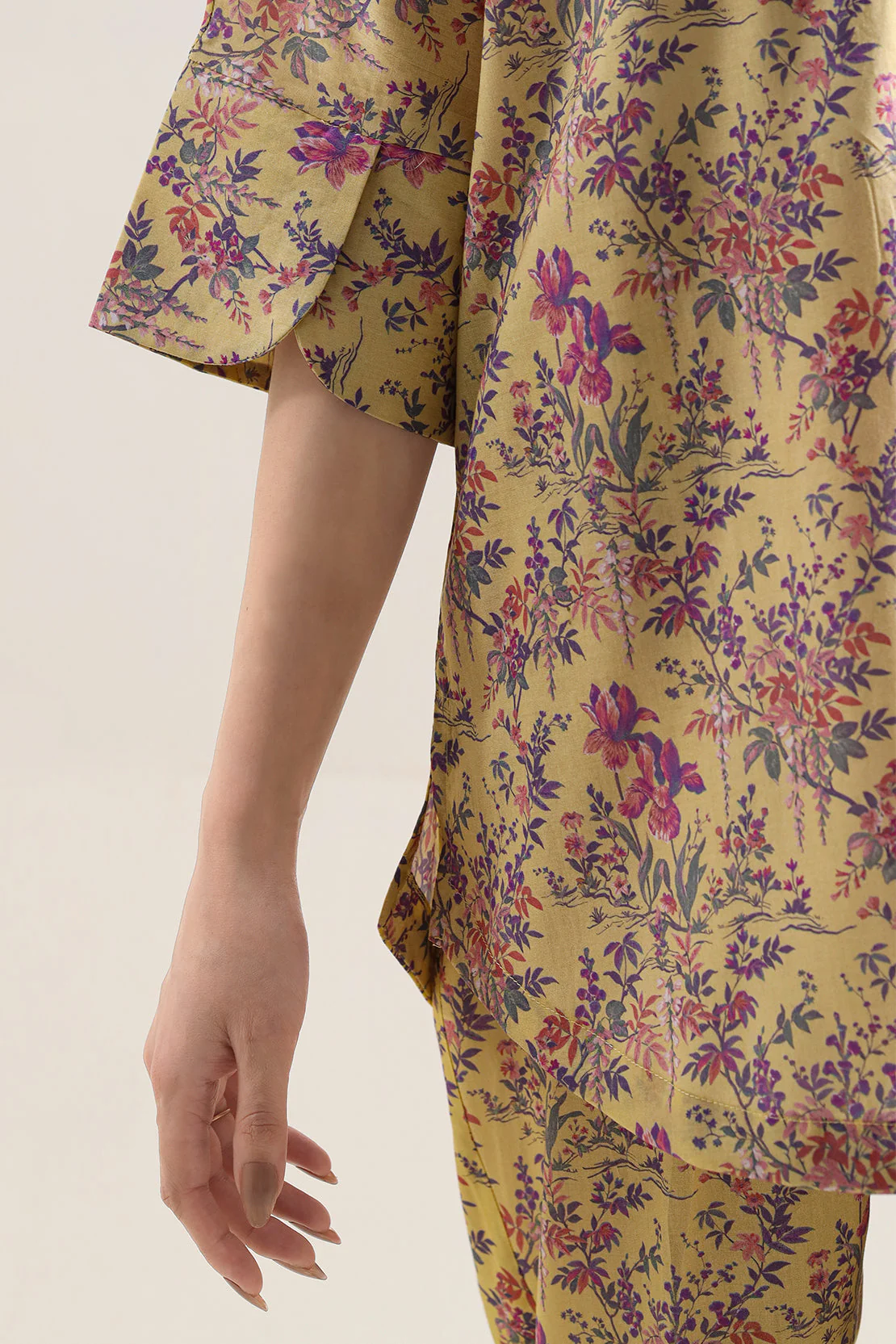 Printed Arabic Lawn Stitched 2 Piece (Shirt/Trouser) - Image 4