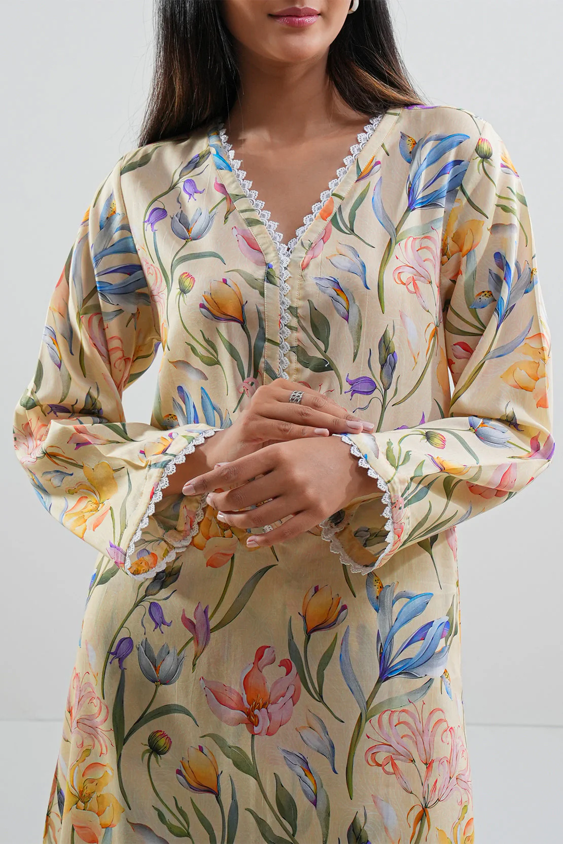 Printed Arabic Lawn Stitched Shirt - Image 3