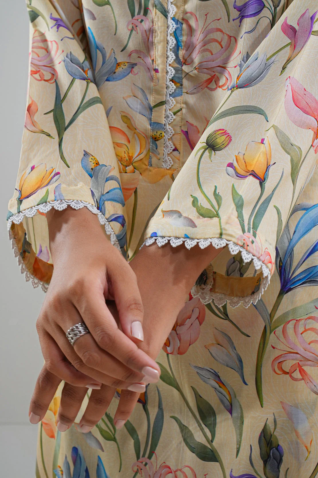 Printed Arabic Lawn Stitched Shirt - Image 5