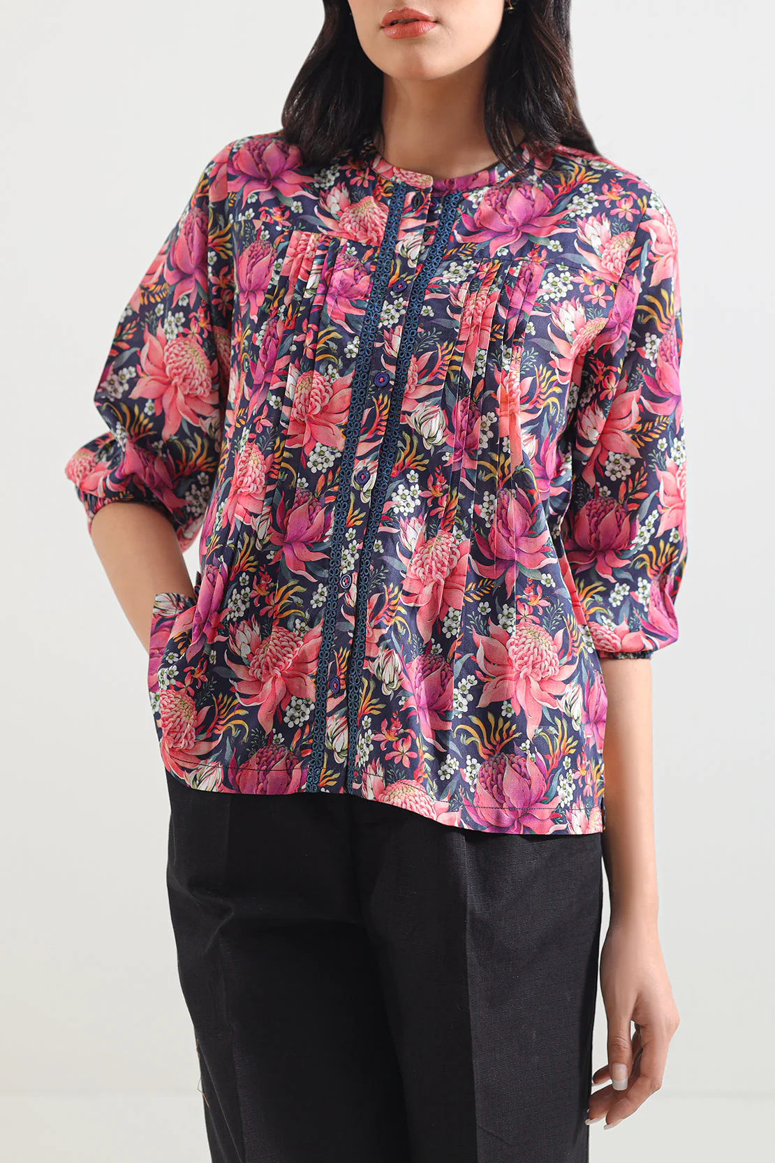 Printed Arabic Lawn Stitched Shirt - Image 3