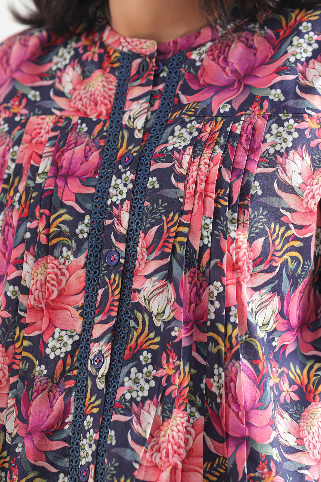 Printed Arabic Lawn Stitched Shirt - Image 4