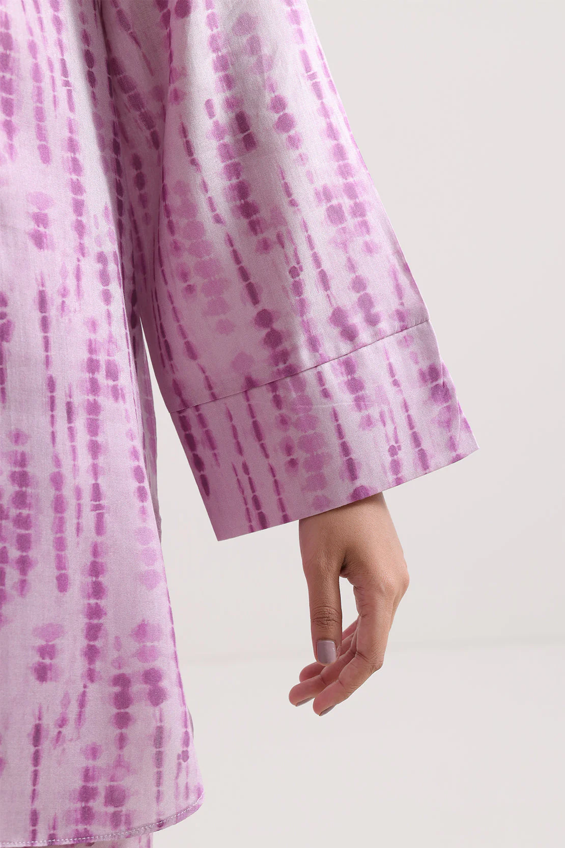 Printed Arabic Lawn Stitched Shirt - Image 6