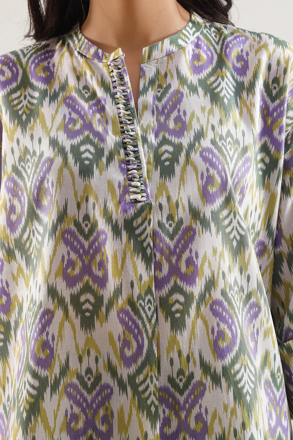 Printed Arabic Lawn Stitched Shirt - Image 3