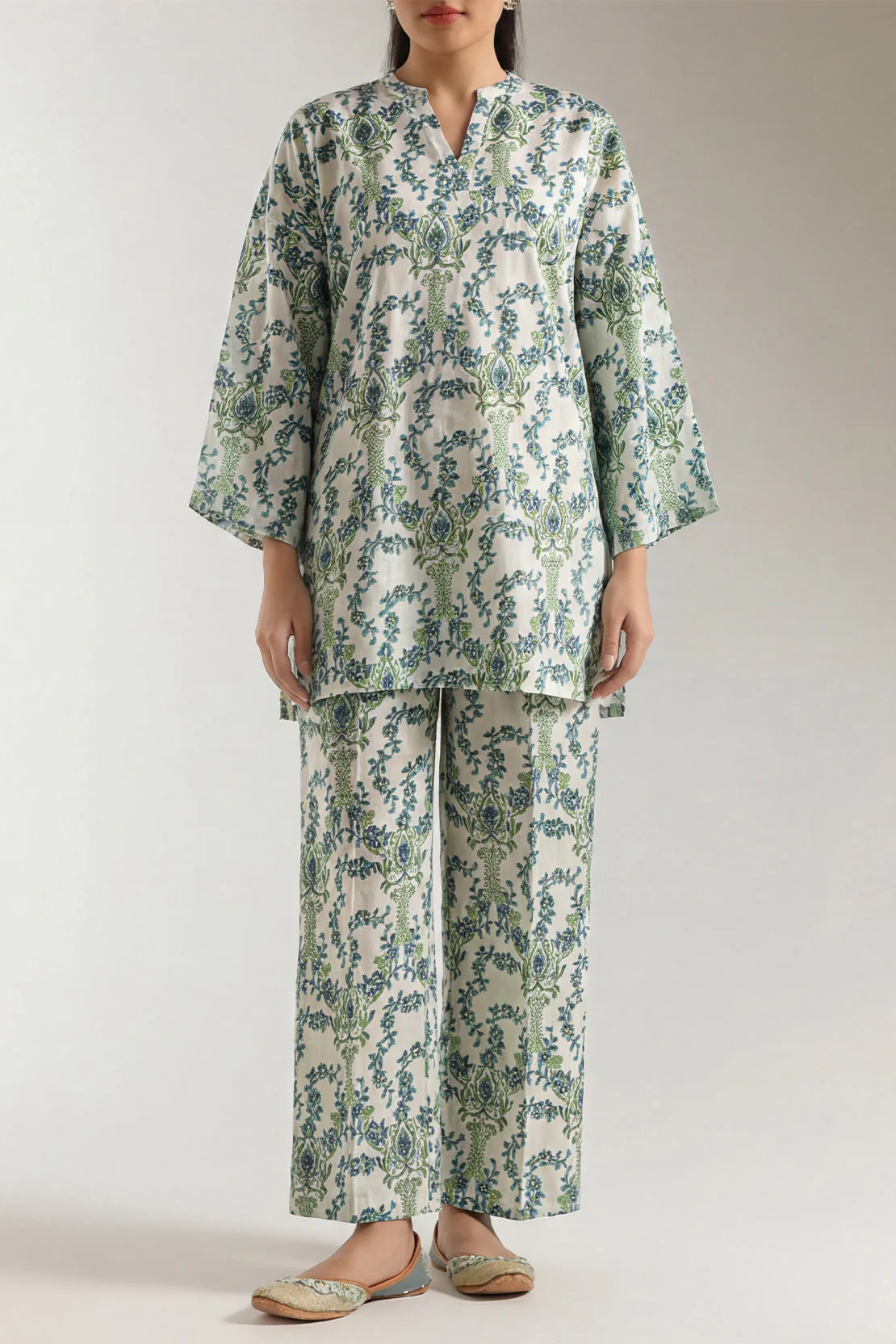Printed Arabic Lawn Stitched Shirt - Image 2