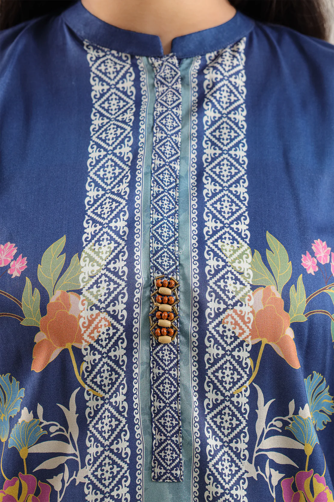 Printed Arabic Lawn Stitched Shirt - Image 3